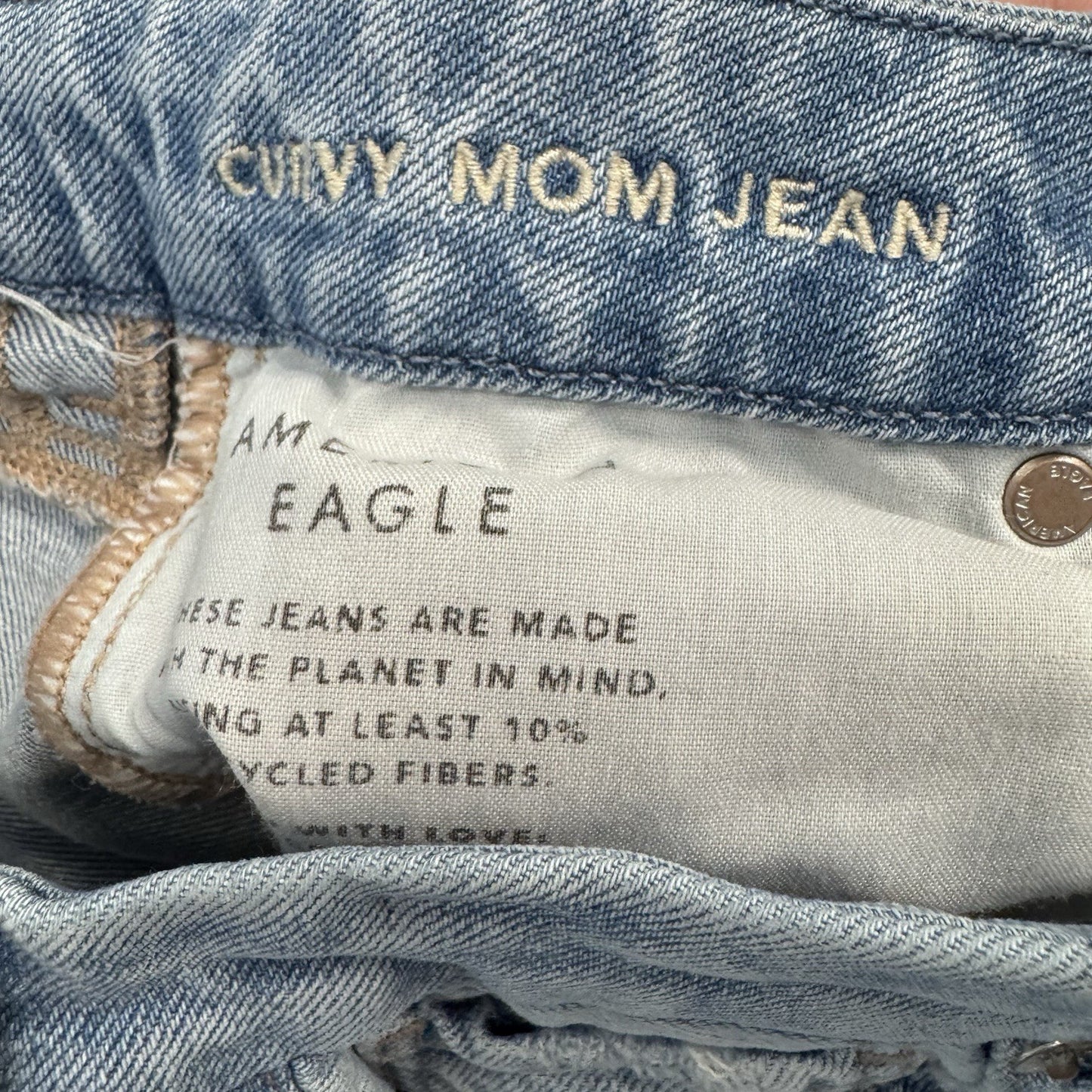 American Eagle Curvy Mom Jeans Womens 4 Regular Distressed Rigid Denim