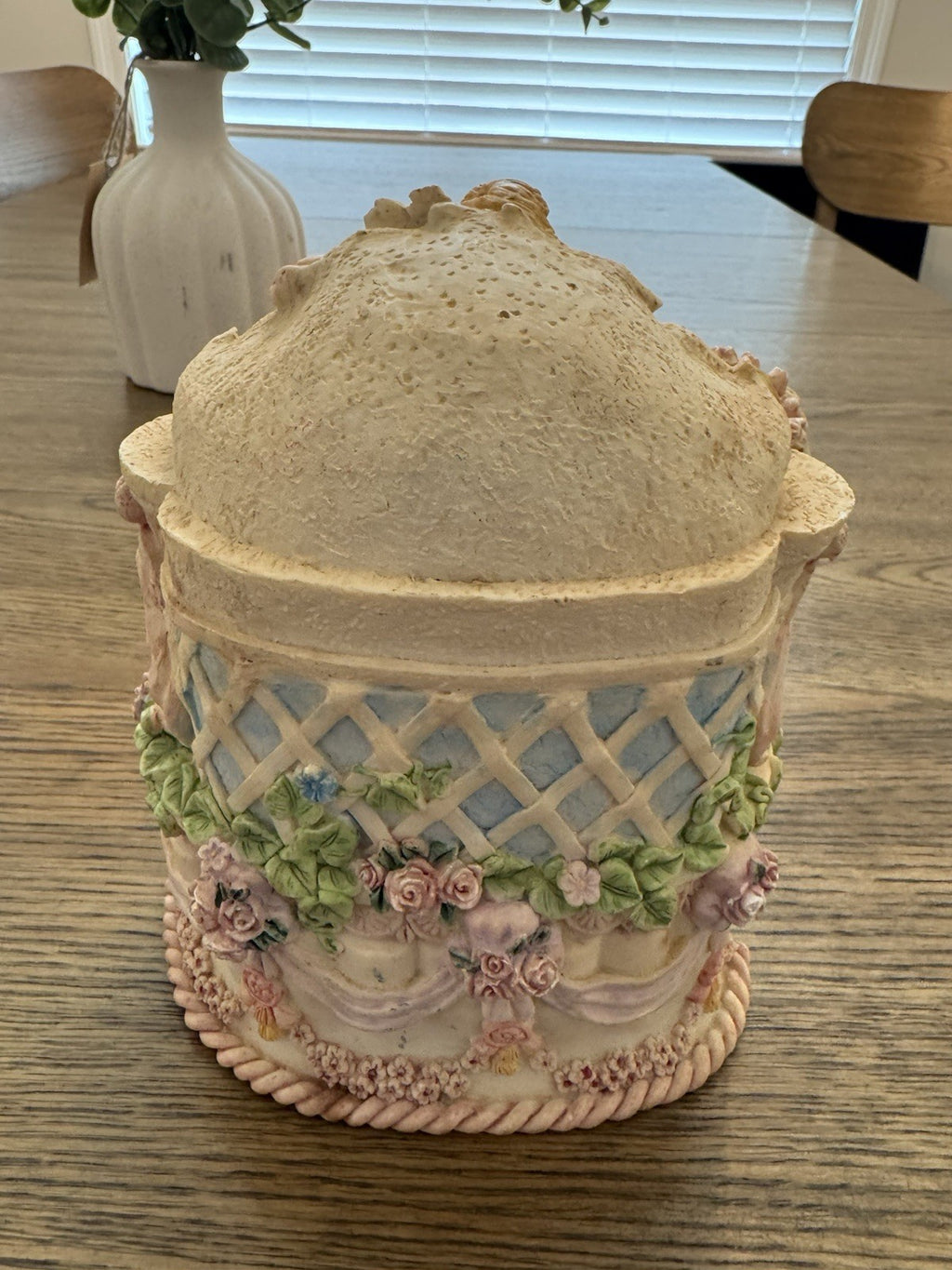 Vintage And Rare Angels Water Fountain Treasures Musical