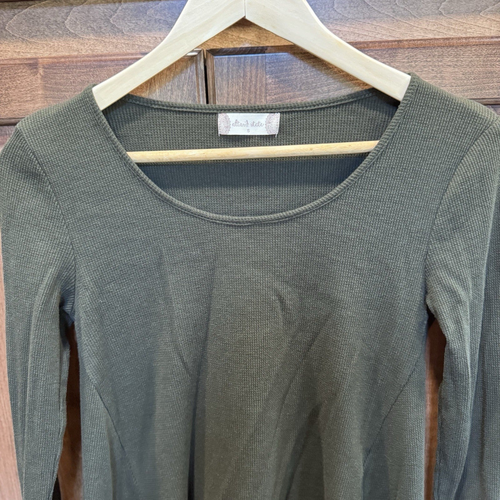 Altar’d State Waffle Knit Long Sleeve Ruffle Hem Tunic Top Women’s Small