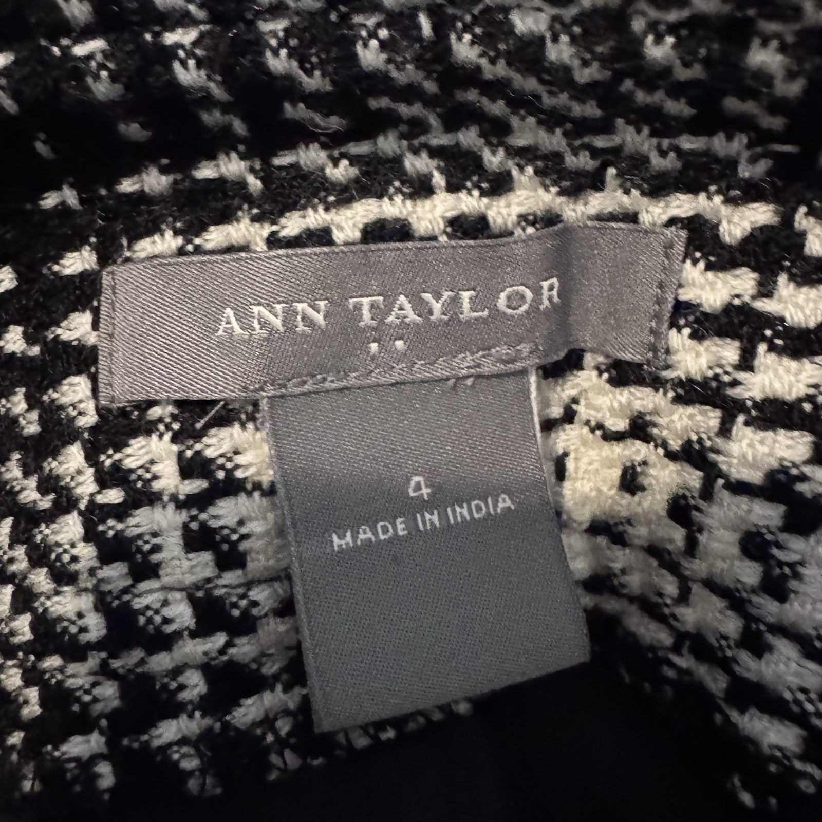 Ann Taylor Skirt Size 4 Black White Plaid Tweed Wool Blend Lined Career