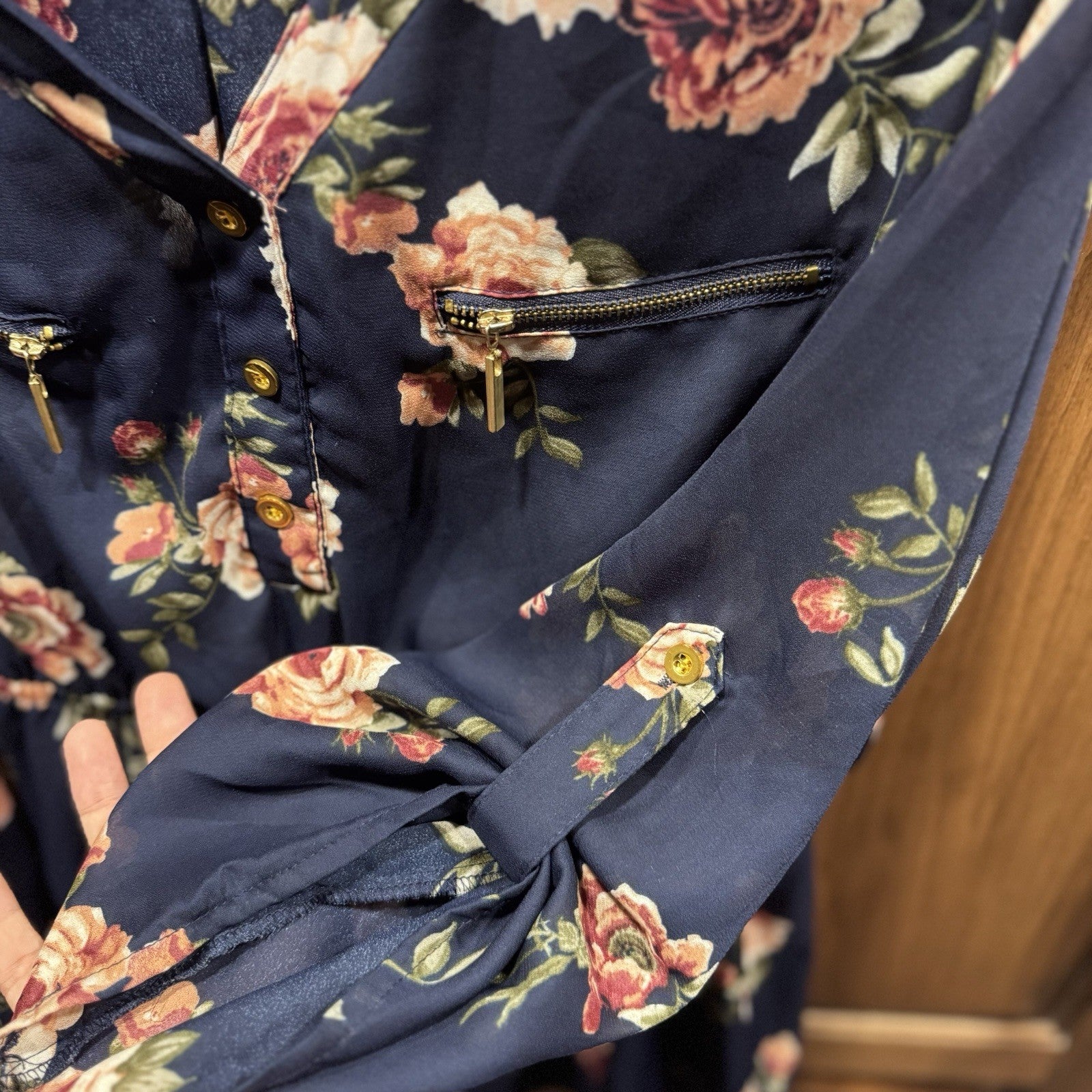 J for Justify Navy Floral V-Neck Blouse Tunic Top XL Gold Zippers Polyester