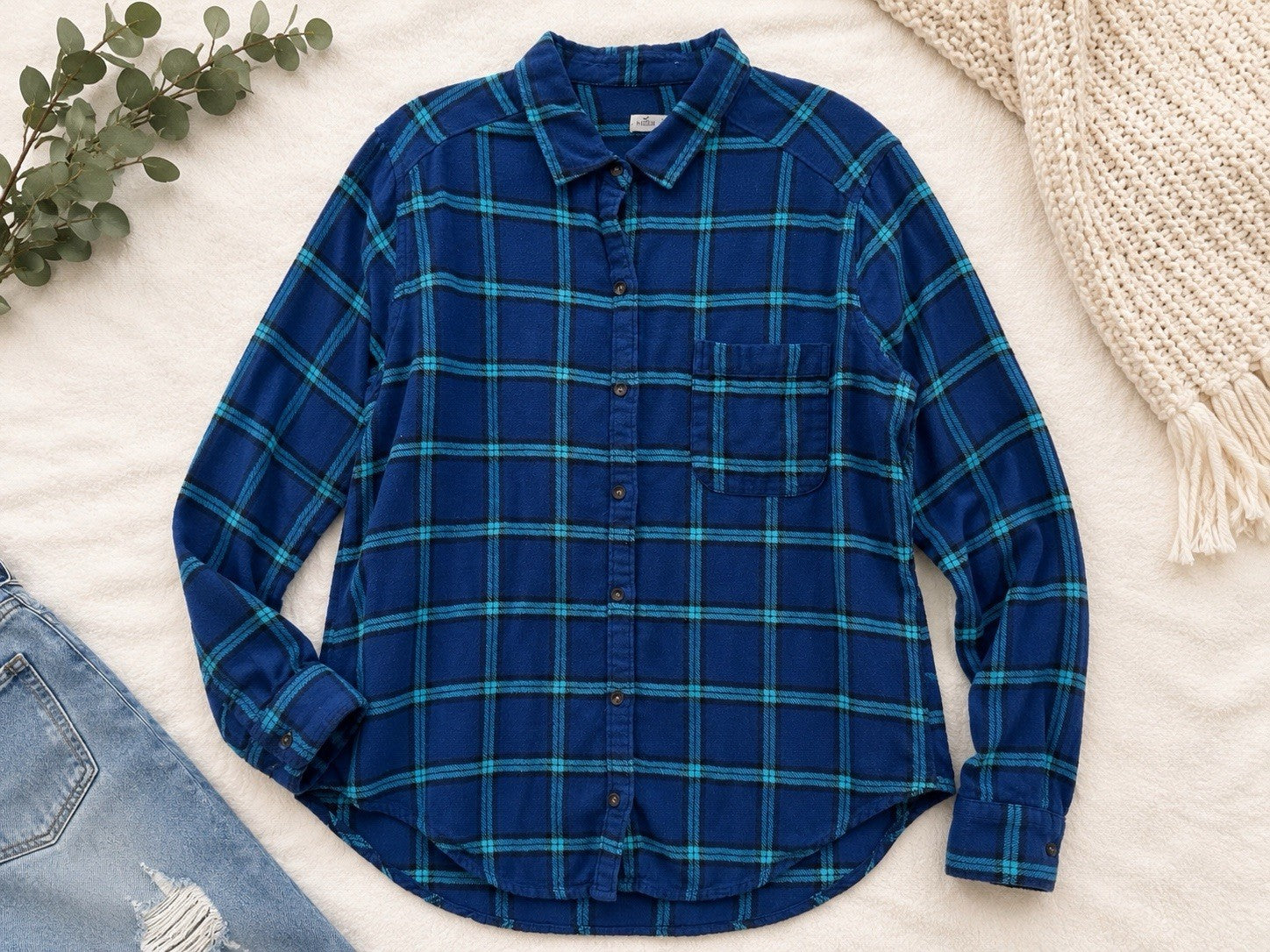 Hollister Blue Plaid Flannel Button Up Shirt Women’s L Cotton Oversized