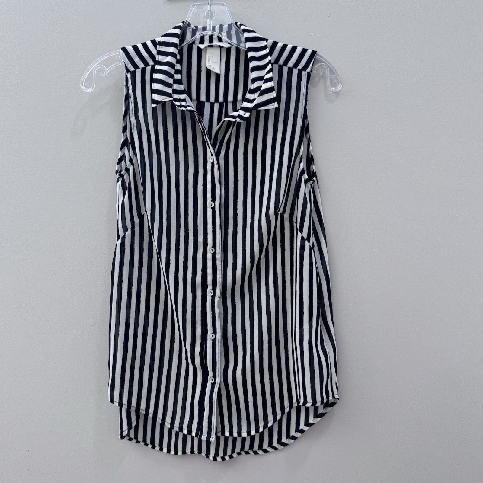H&M Black White Vertical Stripe Sleeveless Button Down Blouse Top Sz 2