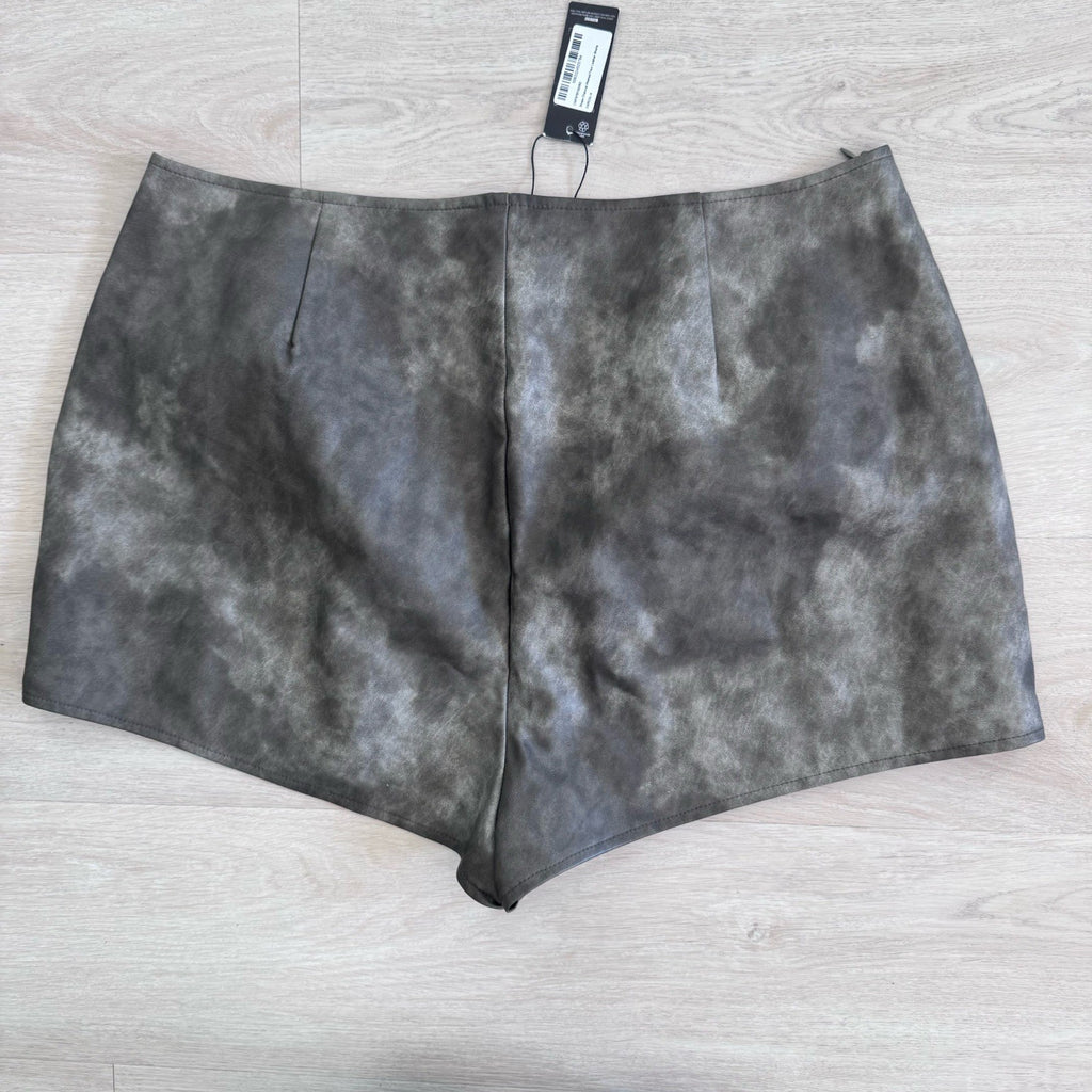 NWT PrettyLittleThing “Shape” Charcoal Washed Faux Leather Shorts Size 14