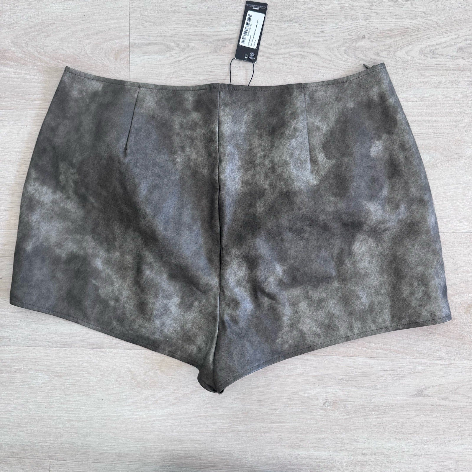 NWT PrettyLittleThing “Shape” Charcoal Washed Faux Leather Shorts Size 14