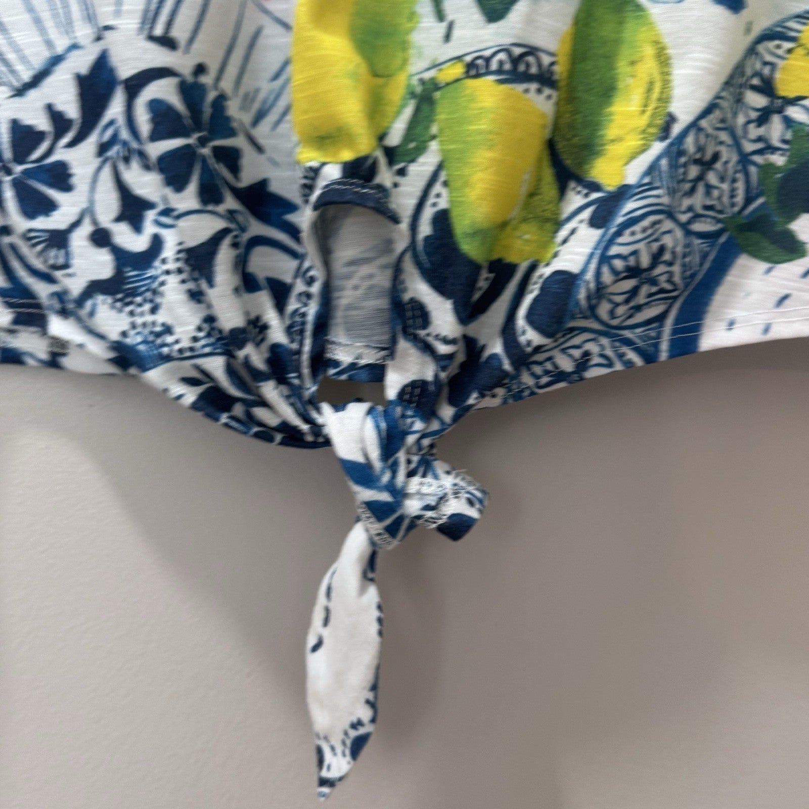 Onque Casual Lemon Village Print Tie Front Blouse Top Small S RN#129494