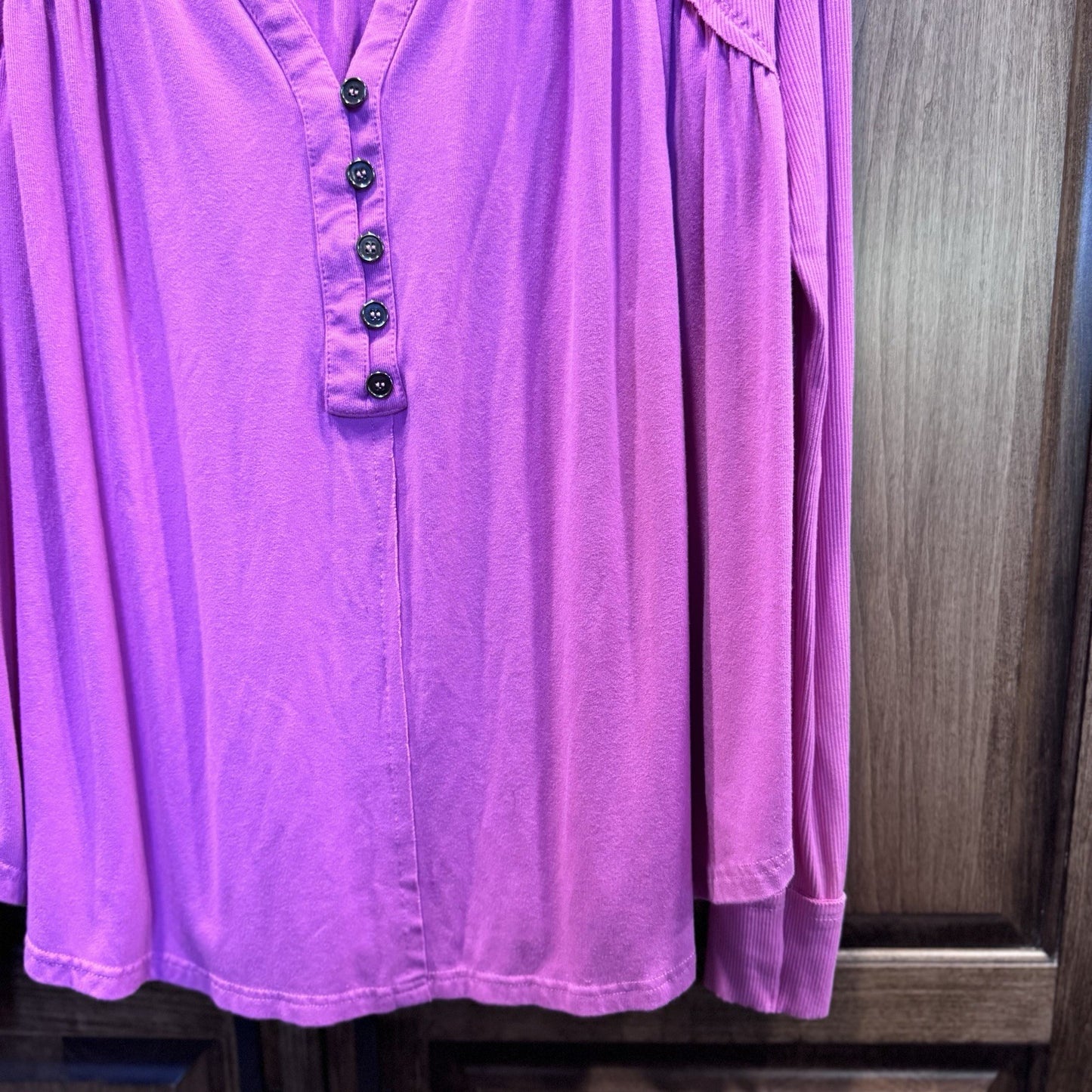 Pink Lily Henley Top Size Medium Pink Long Sleeve Button Front Stretch Casual