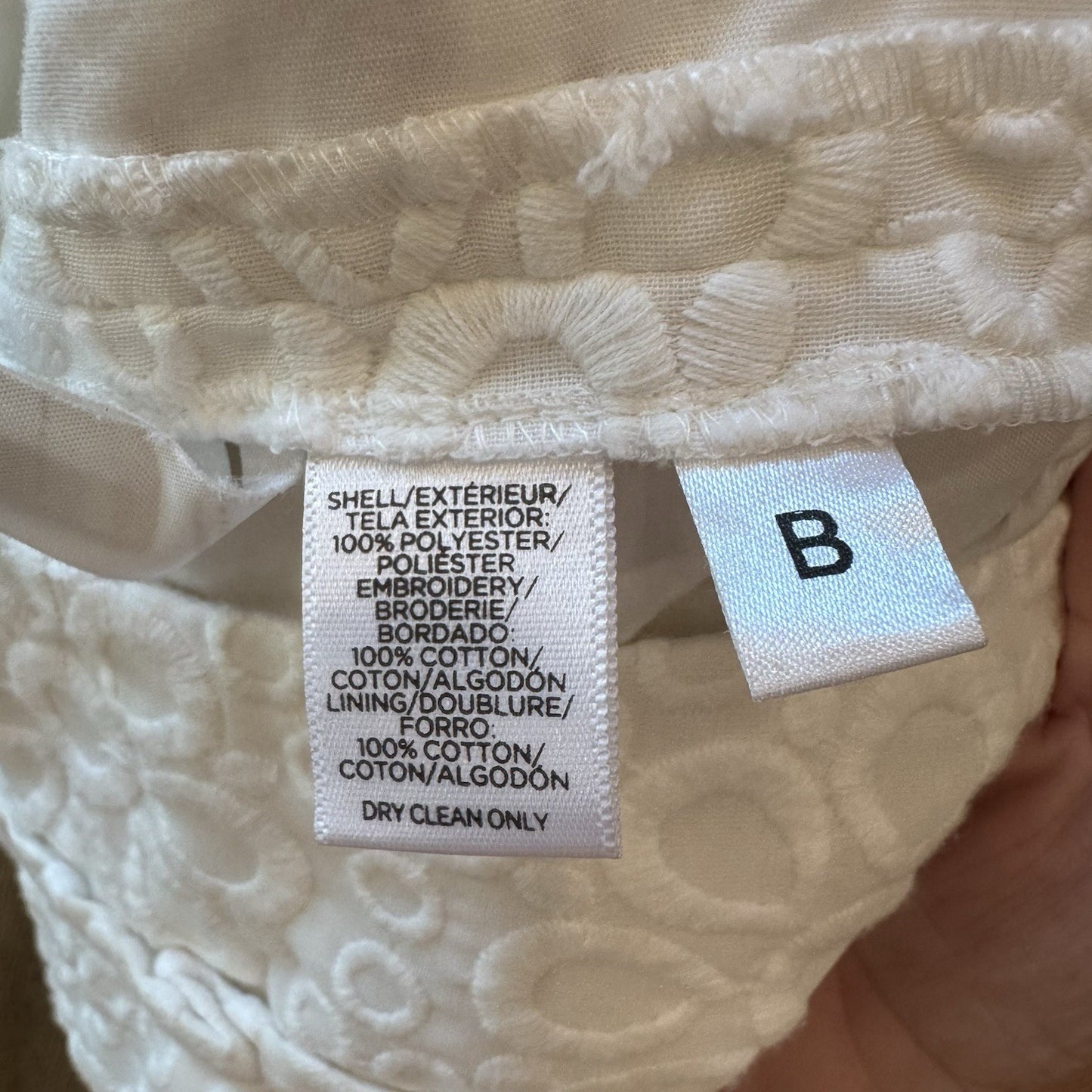 LOFT White Floral Eyelet Skirt Size 4 Cotton Lined Back Zip Embroidered Lace