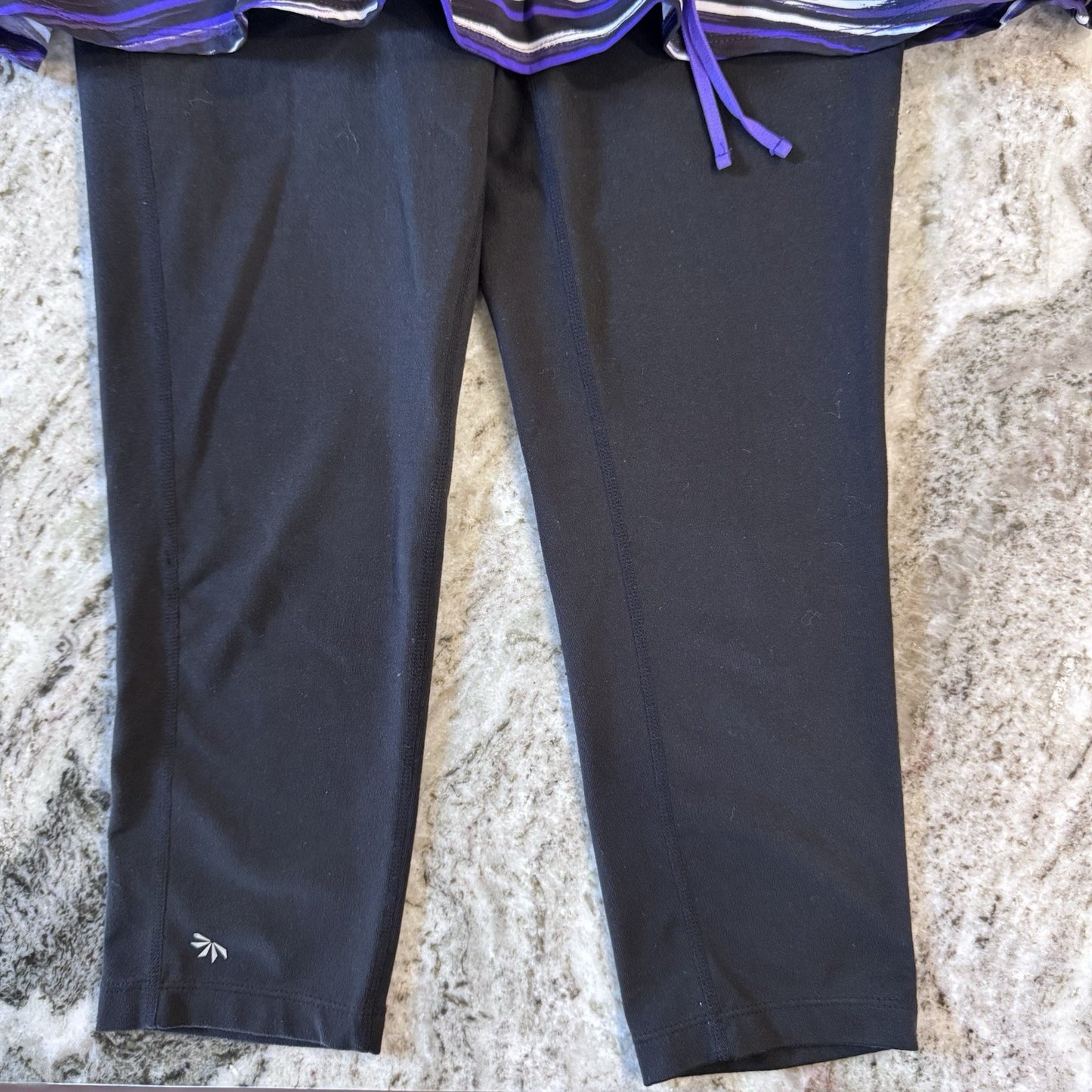 Athleta Skirted Leggings SP Black Purple Stripe Athletic Pants Capri Yoga