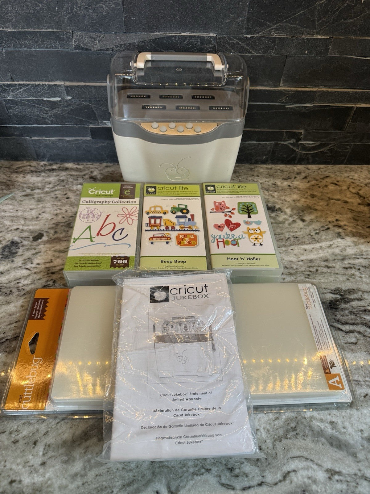 Cricut Jukebox Cartridge Station Portable And 3 Cartridges And Cord