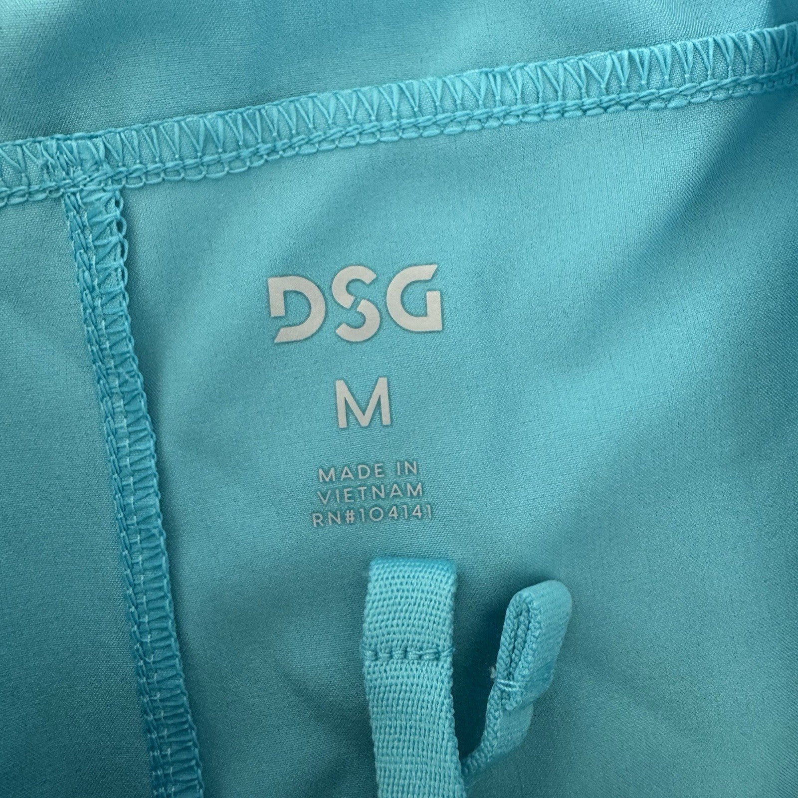 DSG Men's 8" Agility Woven Shorts M Medium Blue Spray NWT Running Gym