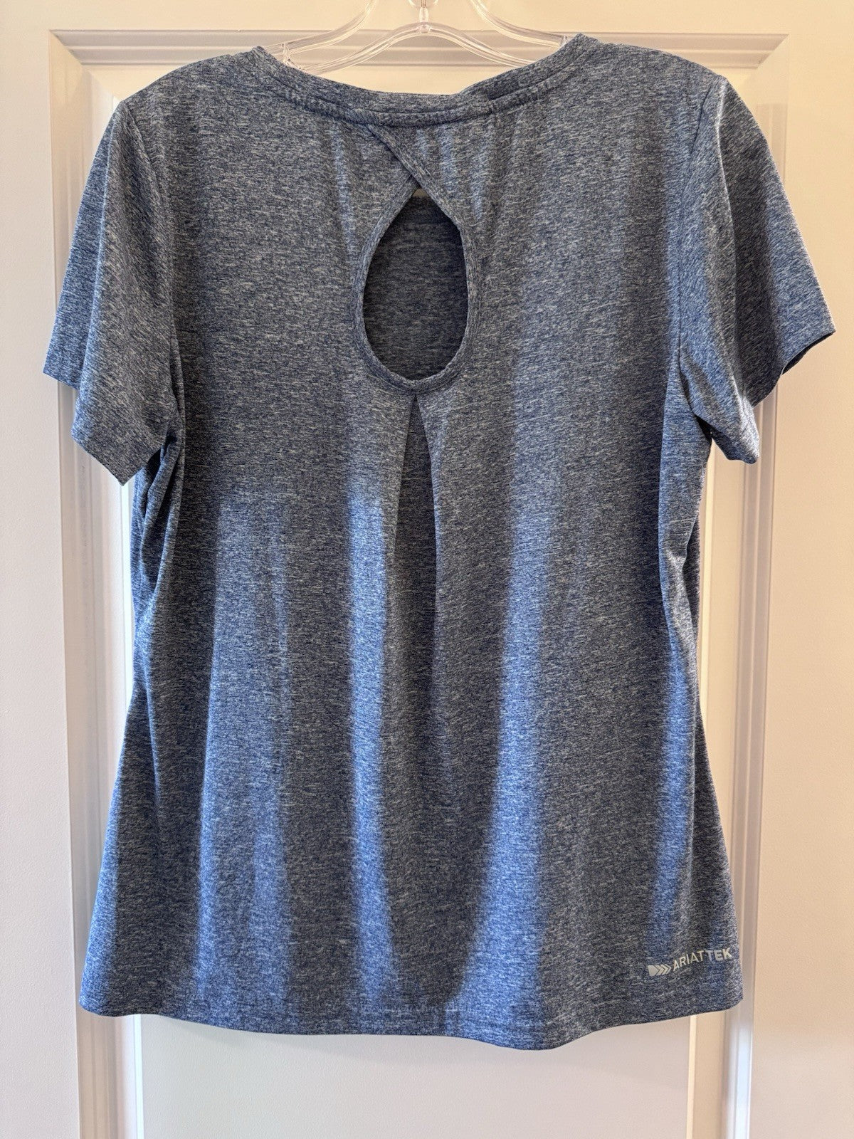 AriatTEK Women’s Blue Heathered Tech Tee Size M Back Keyhole Workout Shirt