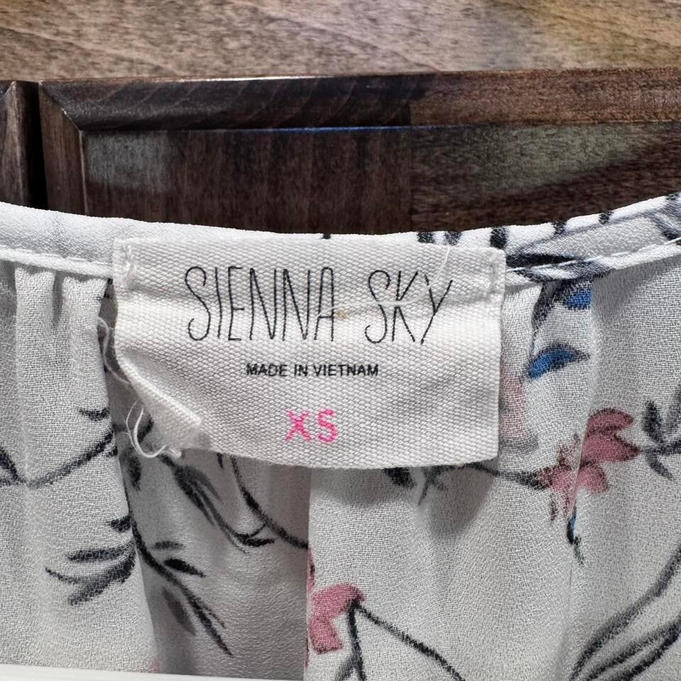 Sienna Sky Wrap Floral Dress White Pink Blue XS Short Sleeve Elastic Waist