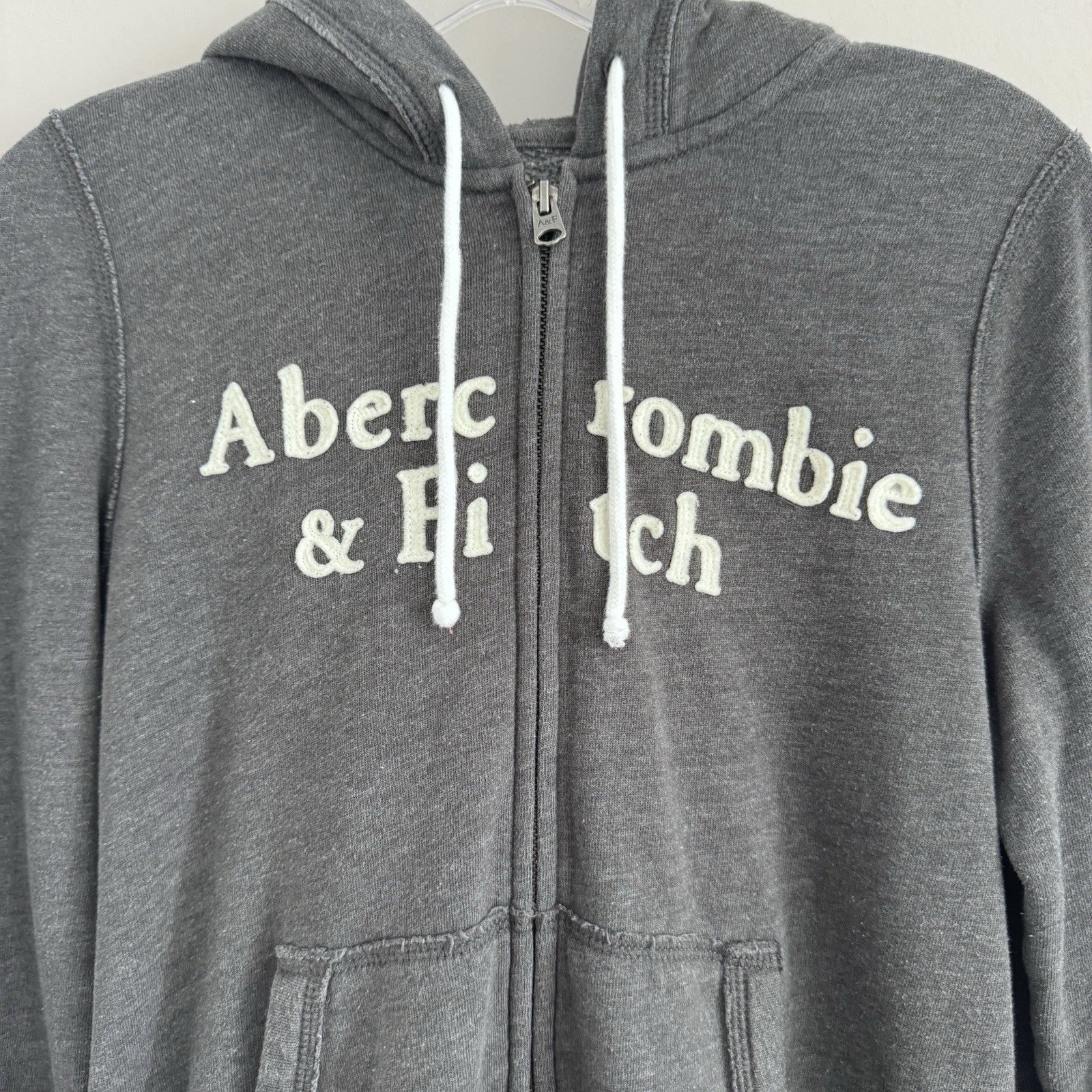 Abercrombie & Fitch Small Gray Logo Zip Up Hoodie/Jacket Y2K