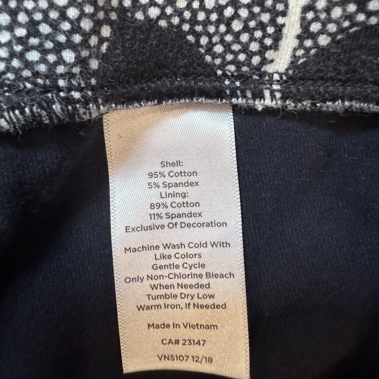 T by Talbots Floral Skort Black White Women’s Size M Built-In Shorts