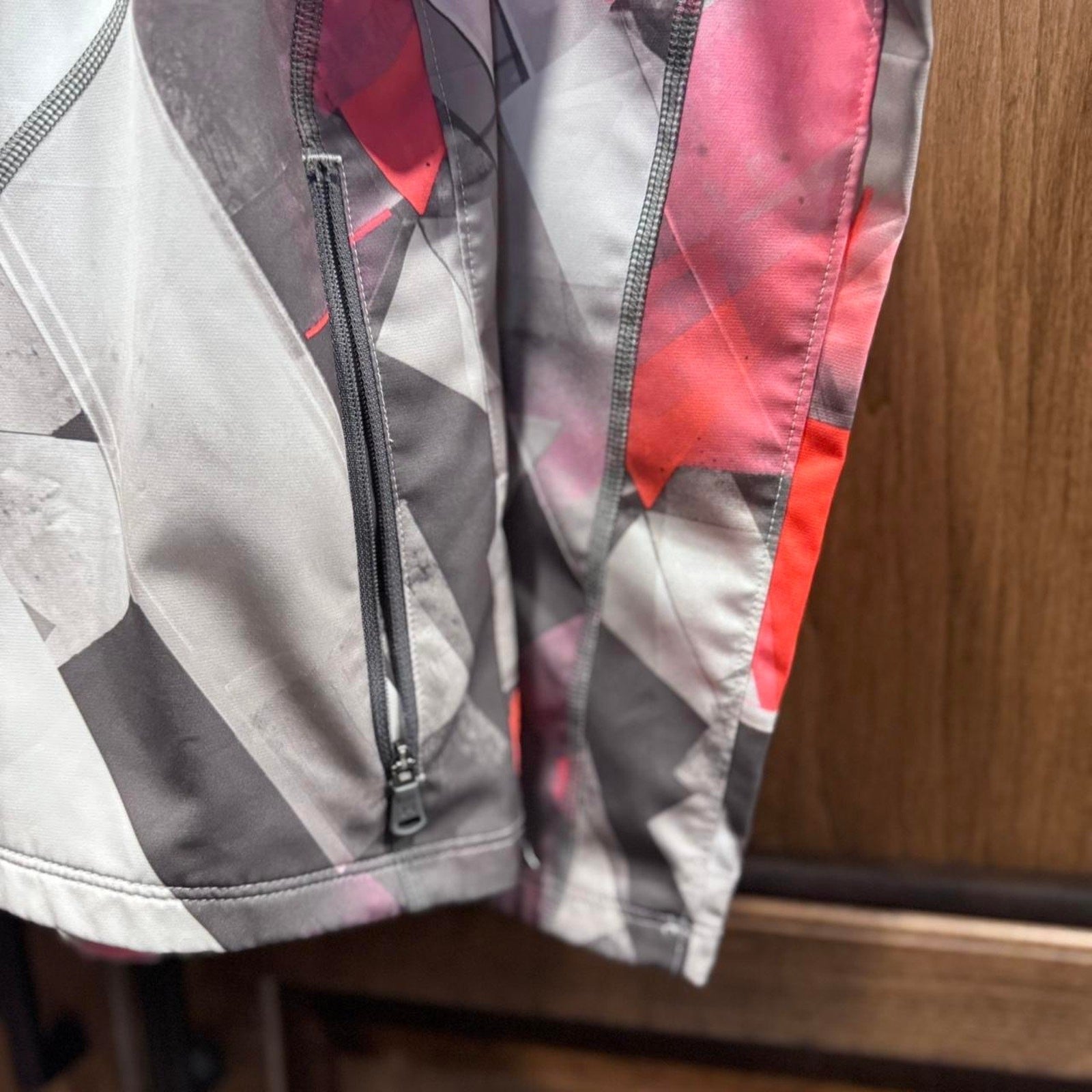 Under Armour Women's Long Sleeve Running Jacket Medium