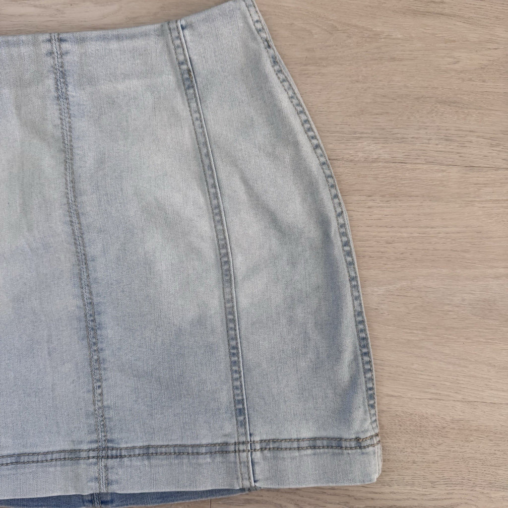 Wild Fable Light Wash Denim Mini Skirt Stretch Y2K Size 0 