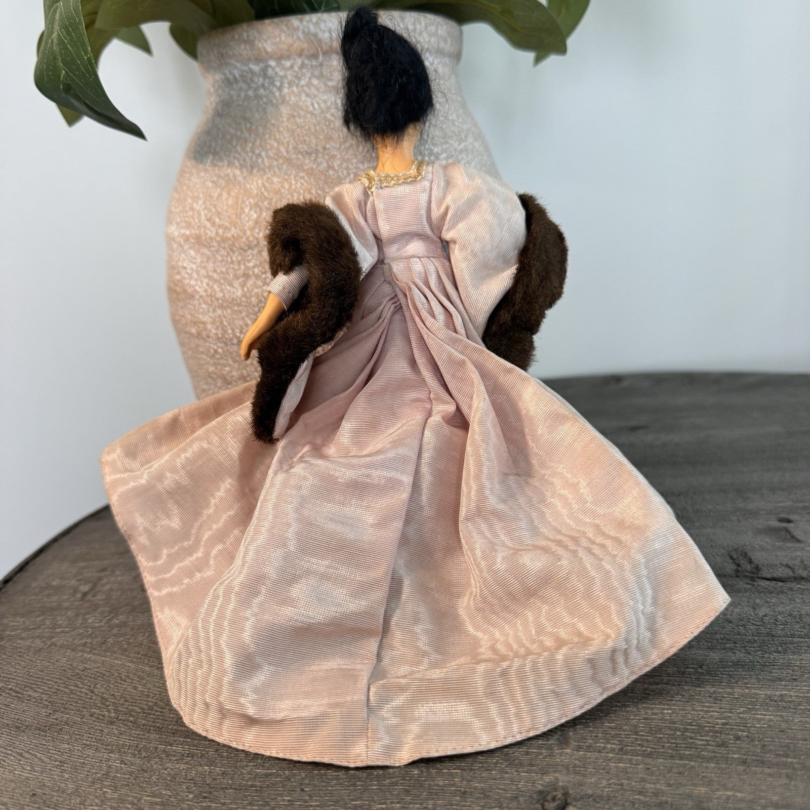 Vintage Souvenir Doll Italy Venice Princess Lace Crinoline Fur Stole 1950s 7"