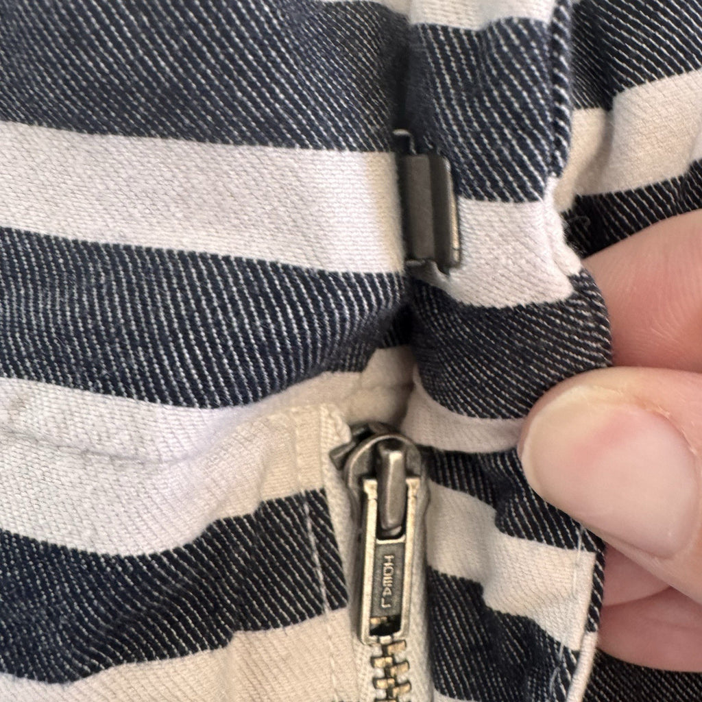 GAP Khakis 3” Stripe Shorts US 0 Black White Stretch Nautical Preppy Women’s