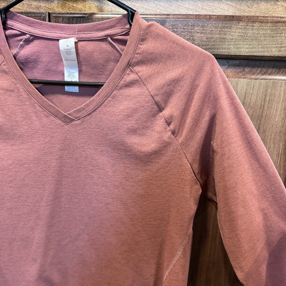 Pink Fitted Long Sleeve T-Shirt with V-Neck