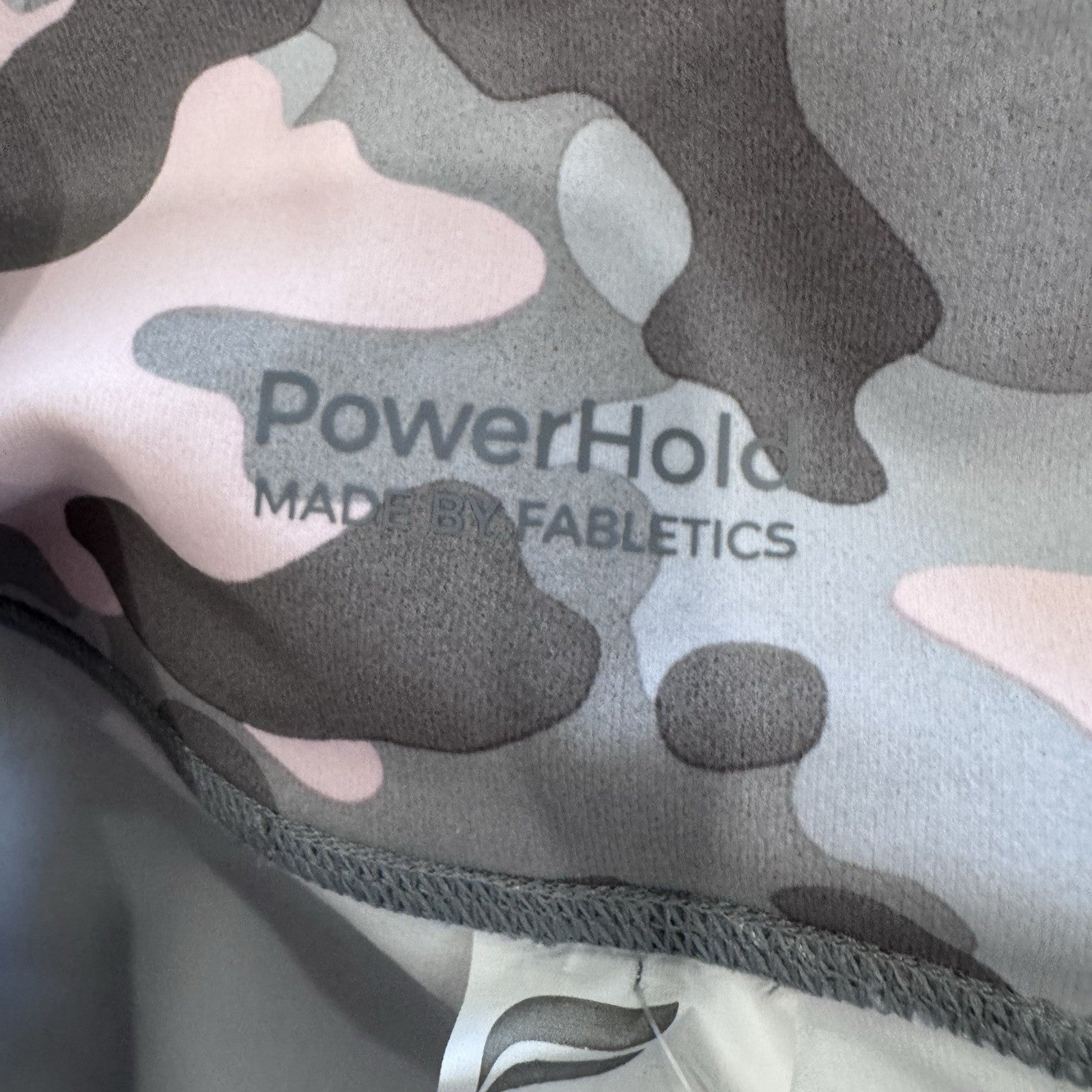NWT Fabletics Mila Pocket Capri Leggings Camo Pink Gray M PowerHold