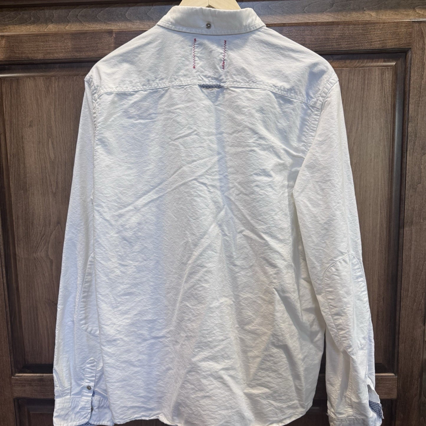 Vintage Red Men’s White Button-Down Shirt XL Long Sleeve 100% Cotton Casual 2013