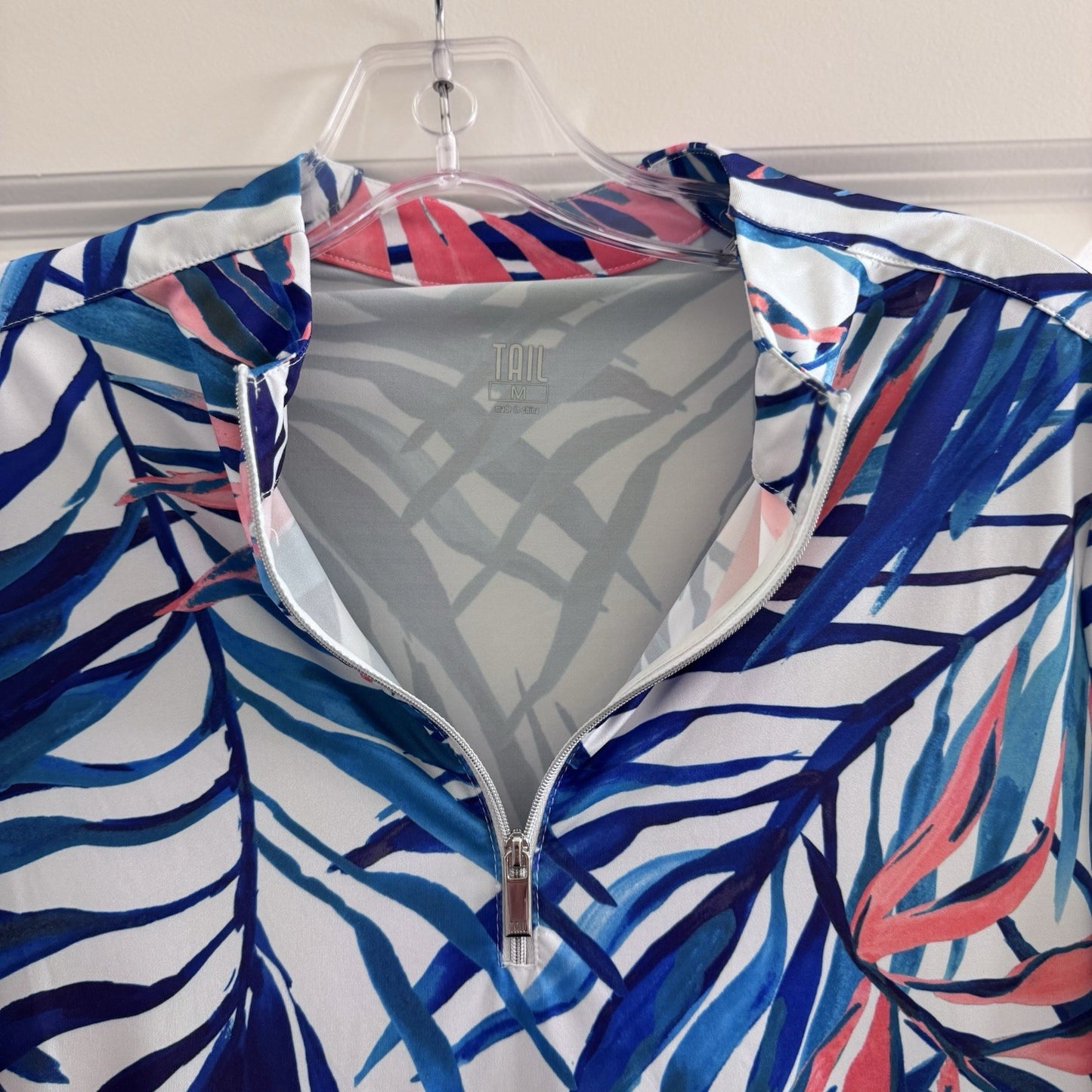 Tail Activewear Tropical Print Golf Dress Zip Neck Size M Pink Blue Leafy