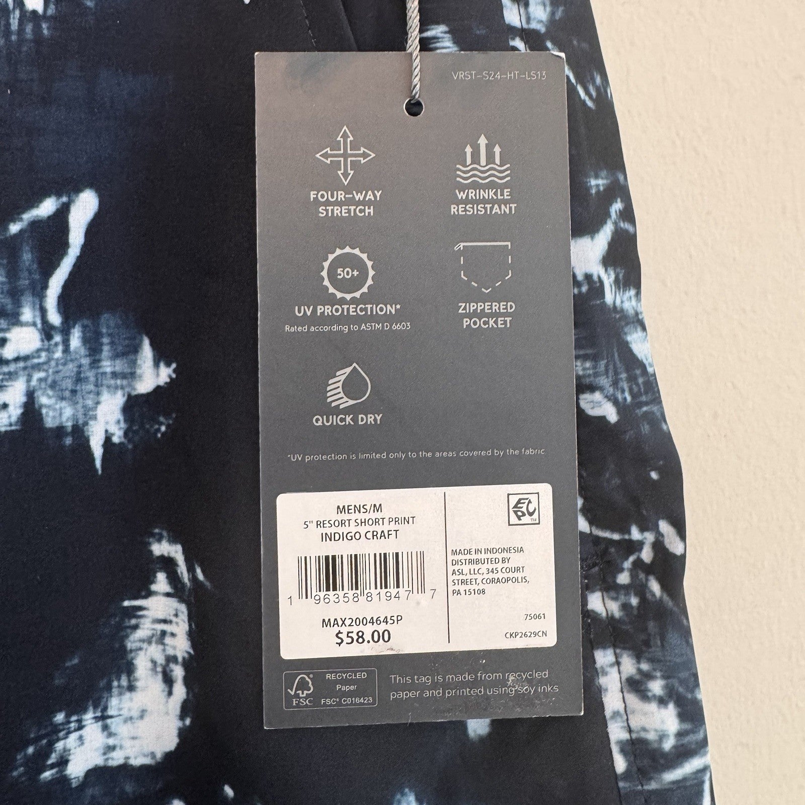 VRST Men’s 5” Resort Short Indigo Craft Print Medium NWT Quick Dry UV Protection