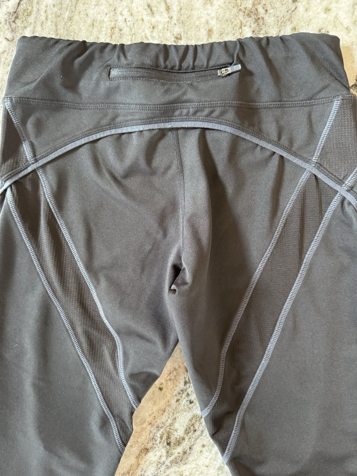 ATHLETA Marled Black Sz Small Stretchy Athletic Workout Capris Cropped Leggings