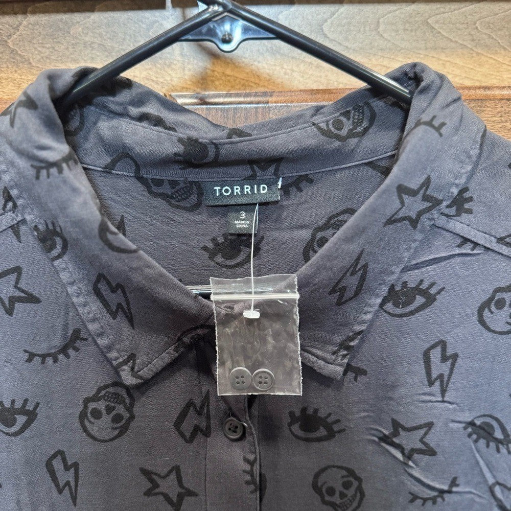 Torrid Emoji Icon Print Button Down Shirt Black Short Sleeve Blouse Size 1 NWOT