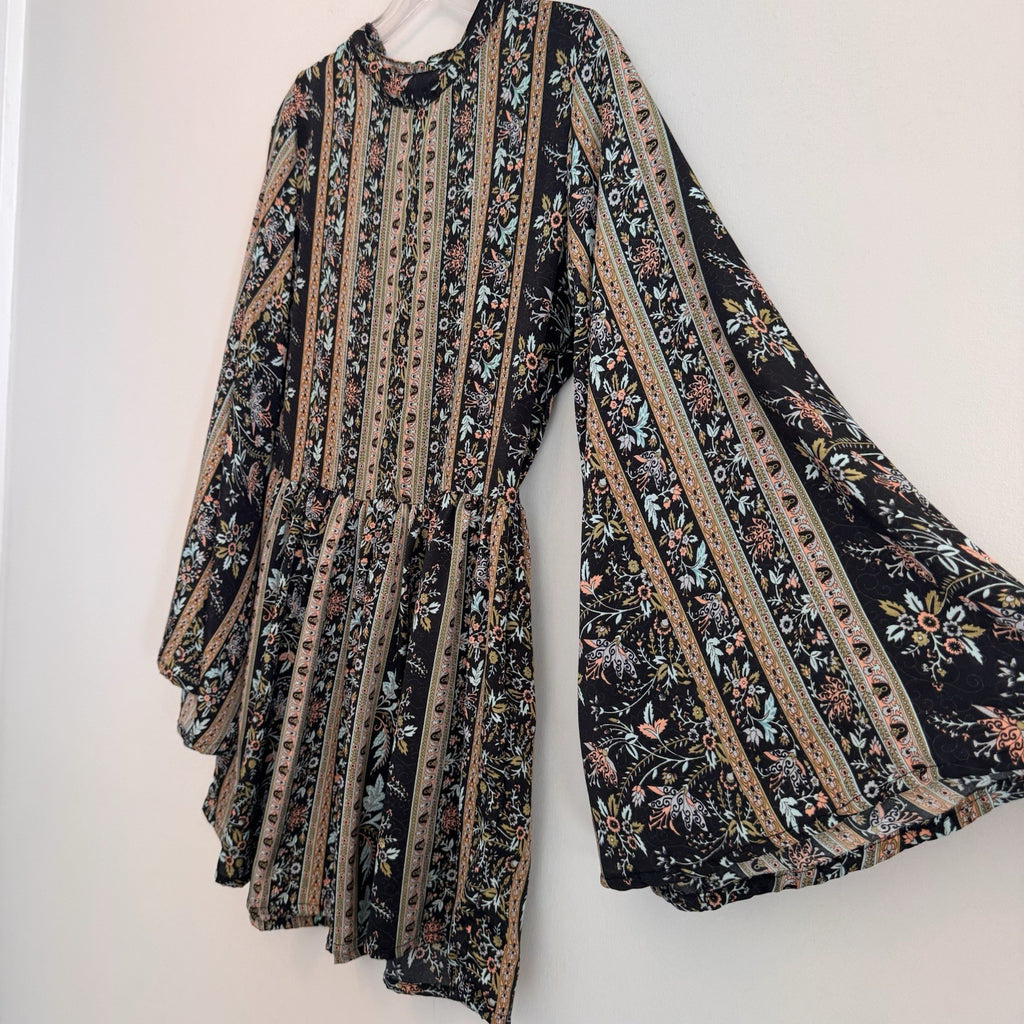 Earthbound Trading Co Boho Floral Bell Sleeve Mini Dress Small Black  Women’s