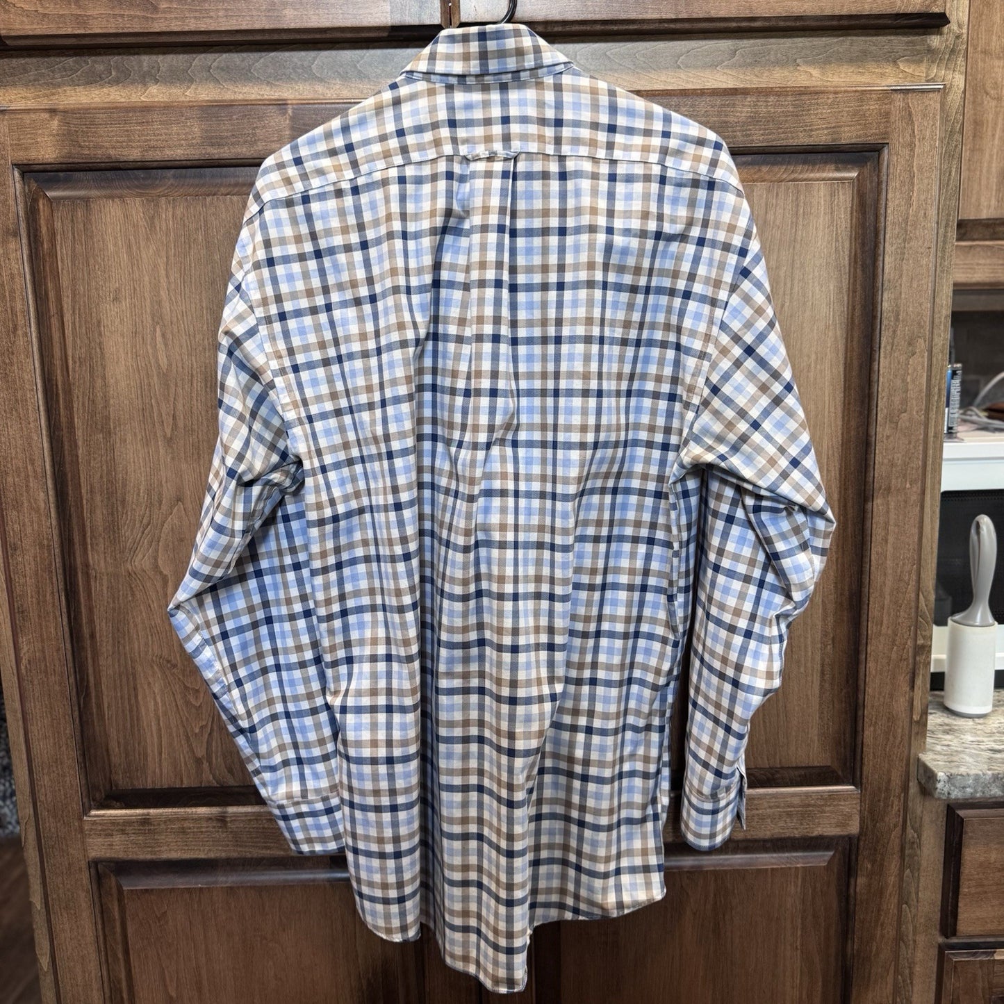 Onward Reserve Men’s Button Down Shirt M Blue Brown Plaid Wrinkle-Free Cotton