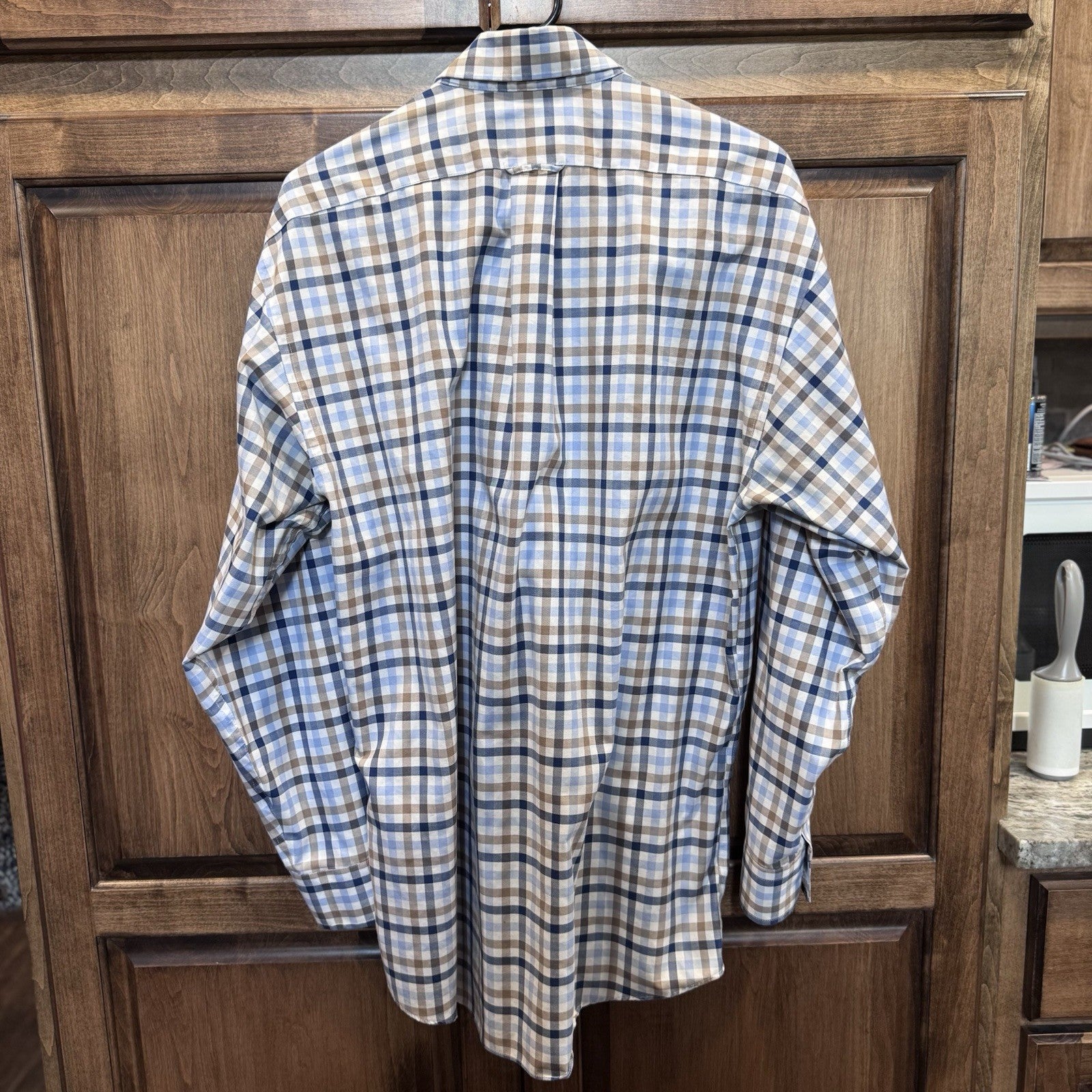 Onward Reserve Men’s Button Down Shirt M Blue Brown Plaid Wrinkle-Free Cotton
