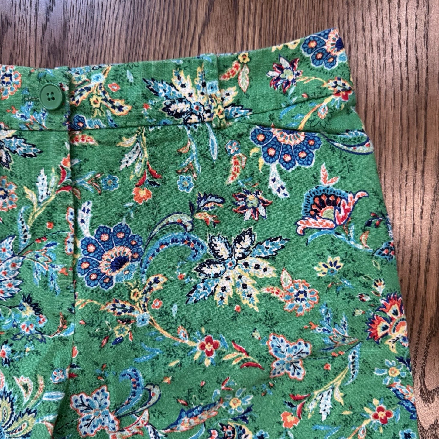 Talbots Women’s Shorts Size 8 | Green Floral Print | Linen Cotton Blend 