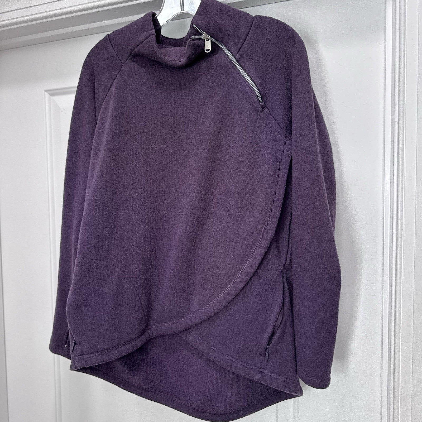 Athleta Medium Cozy Karma Asymmetrical Red Purple Zip Pullover Fleece Jacket EUC