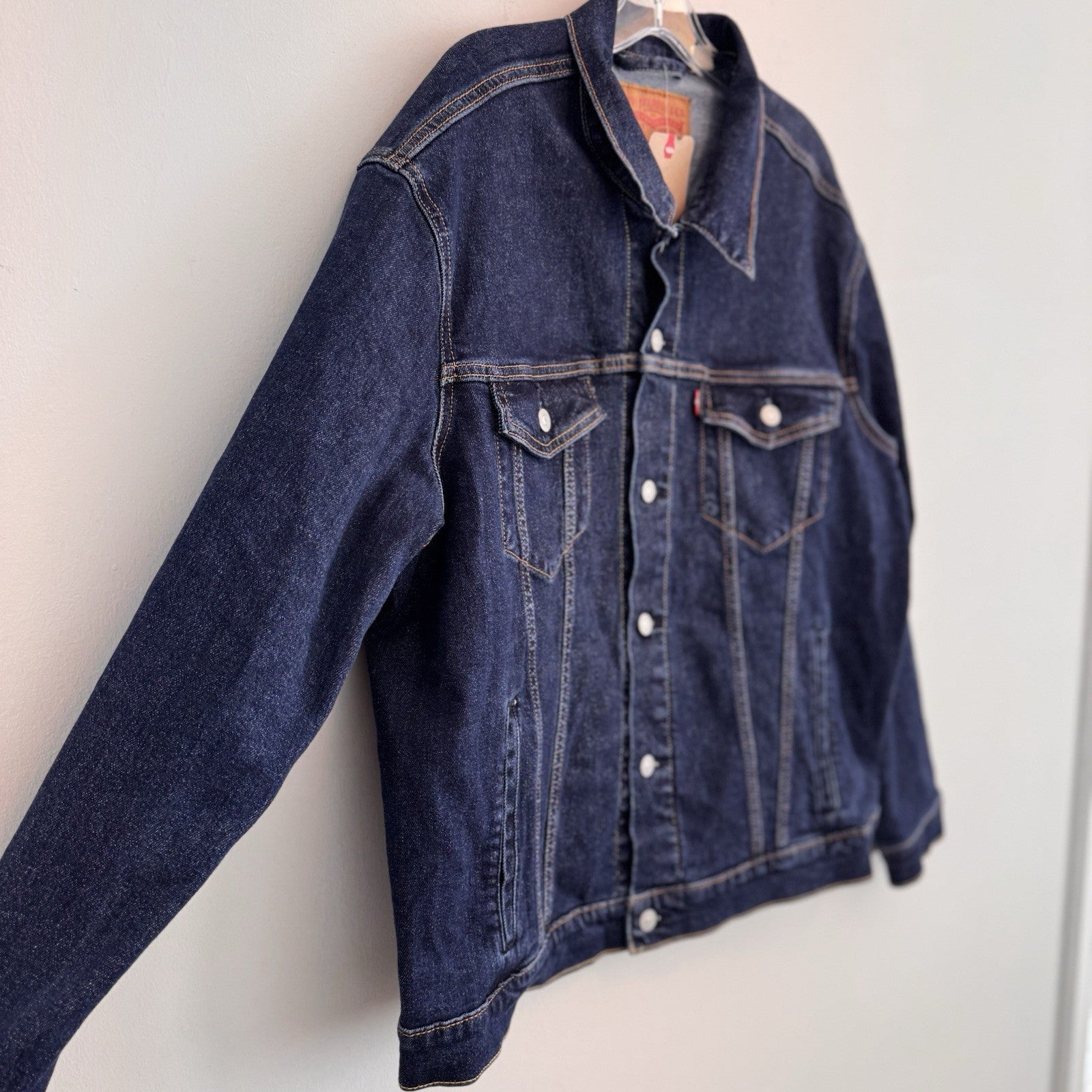 Levi’s Denim Trucker Jacket XL Dark Wash Button Front Classic Jean NWT