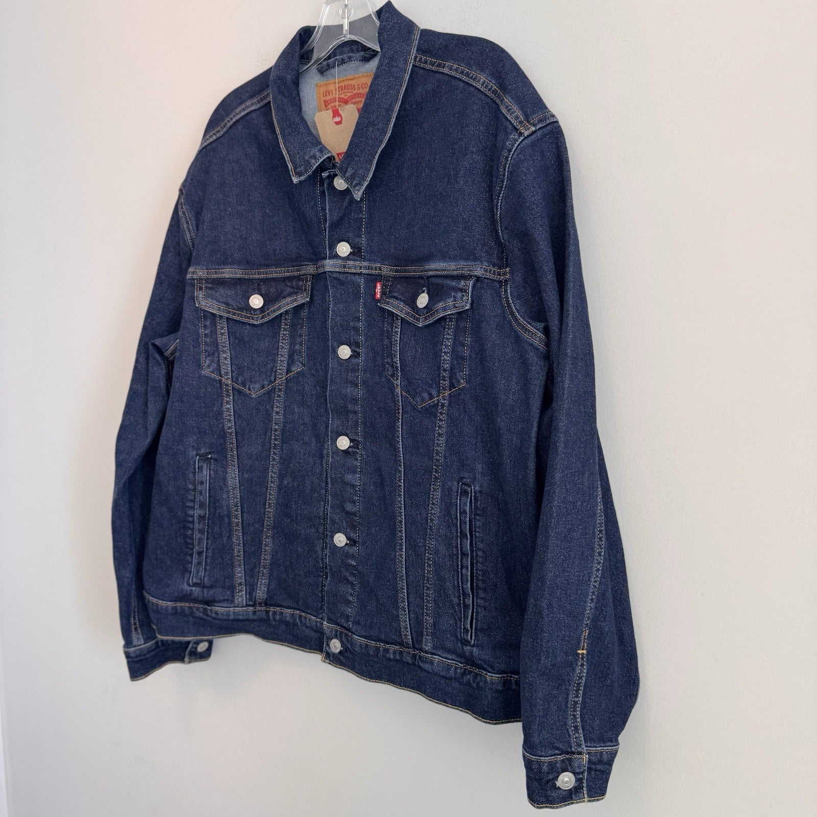 Levi’s Denim Trucker Jacket XL Dark Wash Button Front Classic Jean NWT