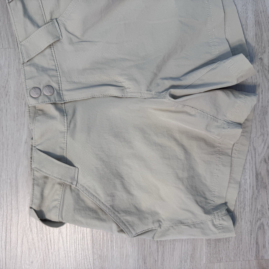 Columbia PFG Women’s Khaki Fishing Shorts Size 2 Omni-Shade UPF 50 Vented
