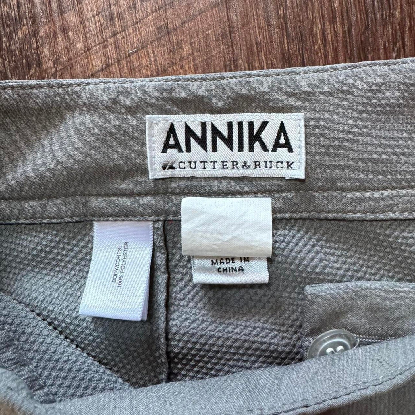 Grey Annika Cutter And Buck shorts with zipper pockets Size 6