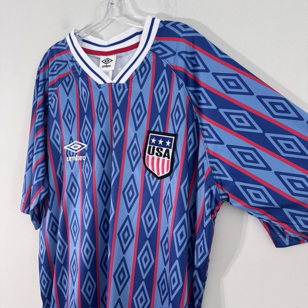 NWT Umbro USA Soccer Jersey Mens Large Blue Red Geometric Futbol Shirt