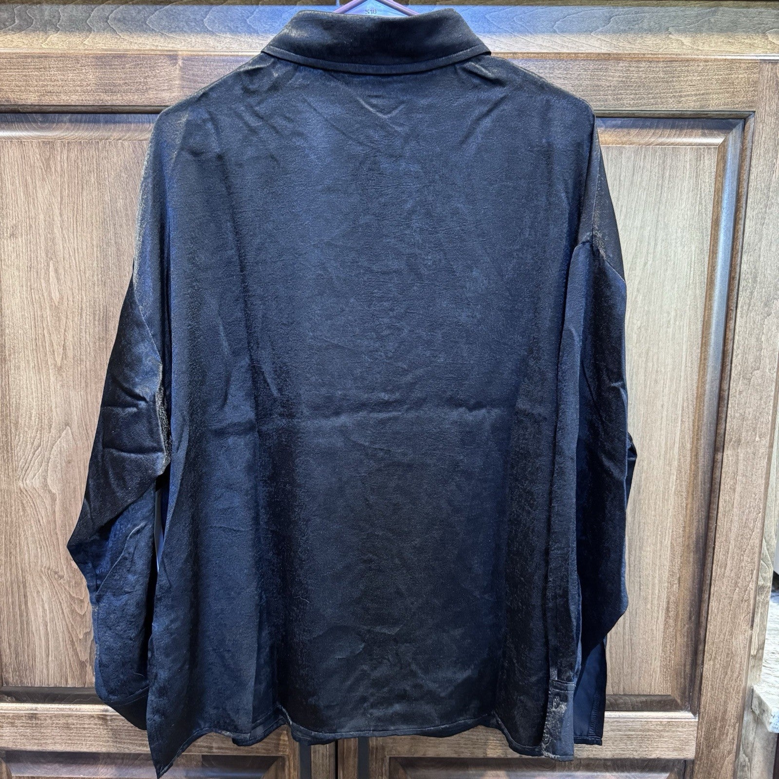 Aura by Red Dress Boutique Red Satin Button-Down Blouse | Size Sm | Shark Tank