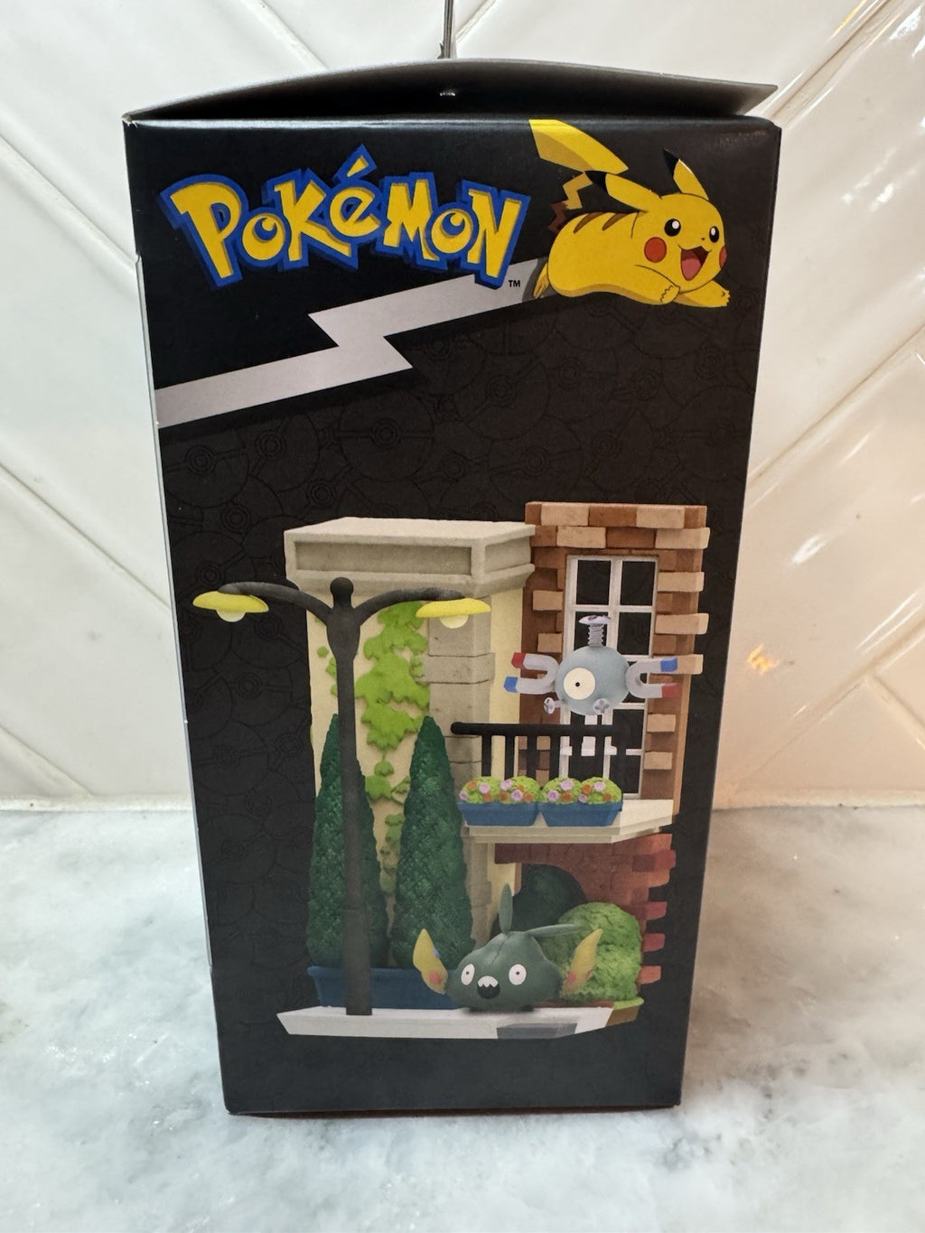 Pokemon Select City Street Environment Set Magnemite & Trubbish Wave 5 NEW