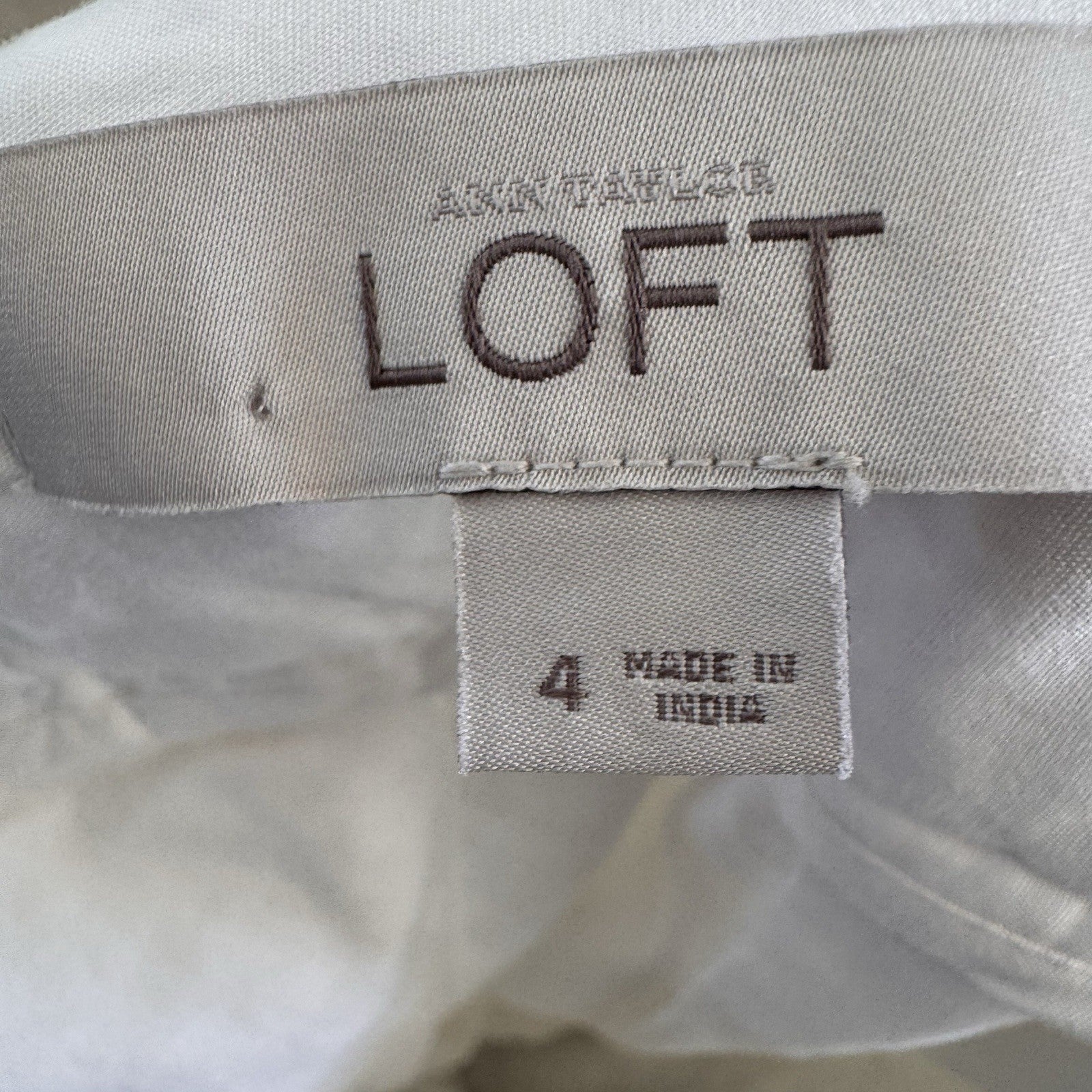 LOFT Women’s White Eyelet Mini Skirt Size 4 A-Line Floral Embroidered