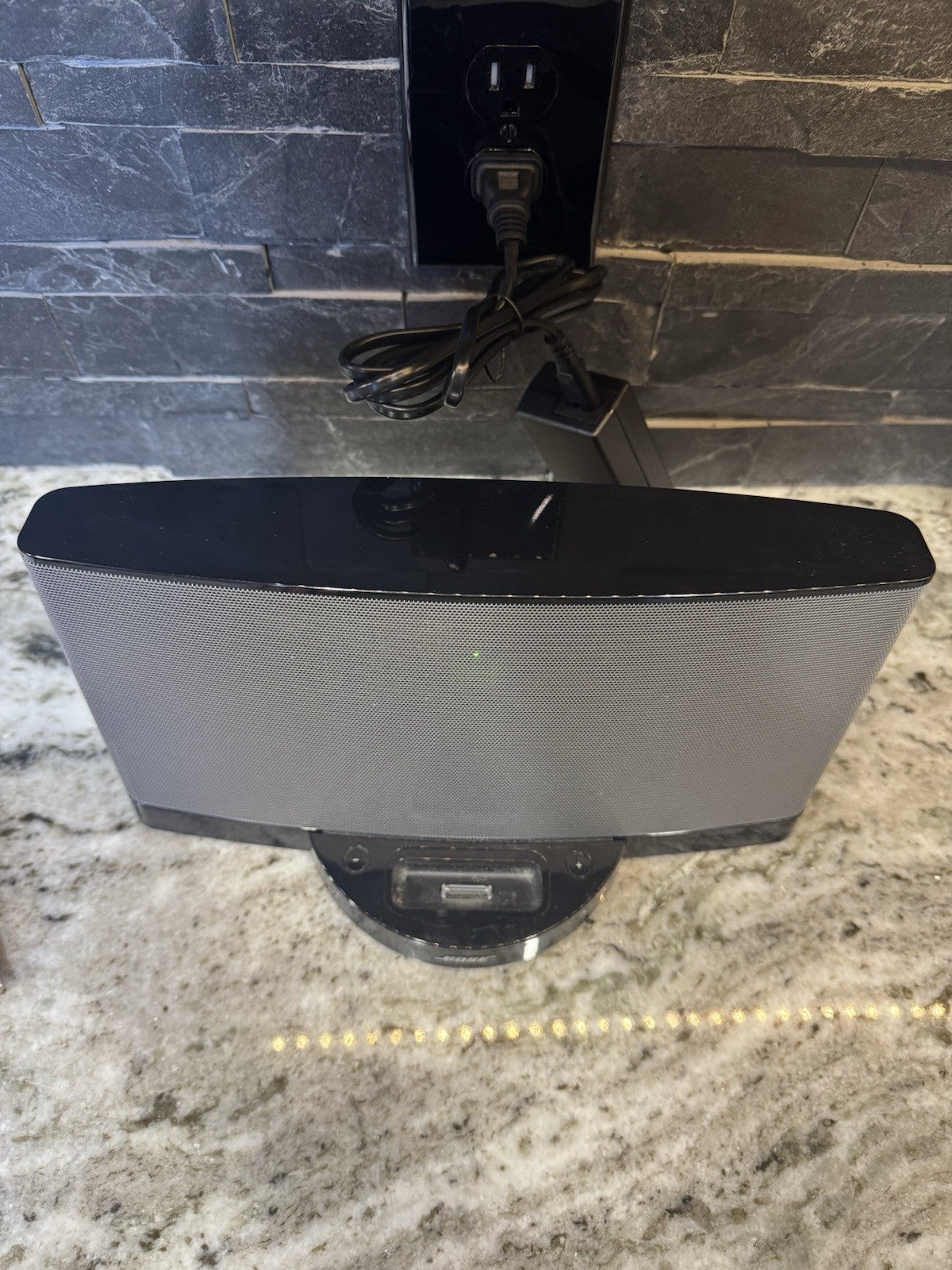 Bose SoundDock Series II Digital Music Speaker System for iPod/iPhone *No Remote