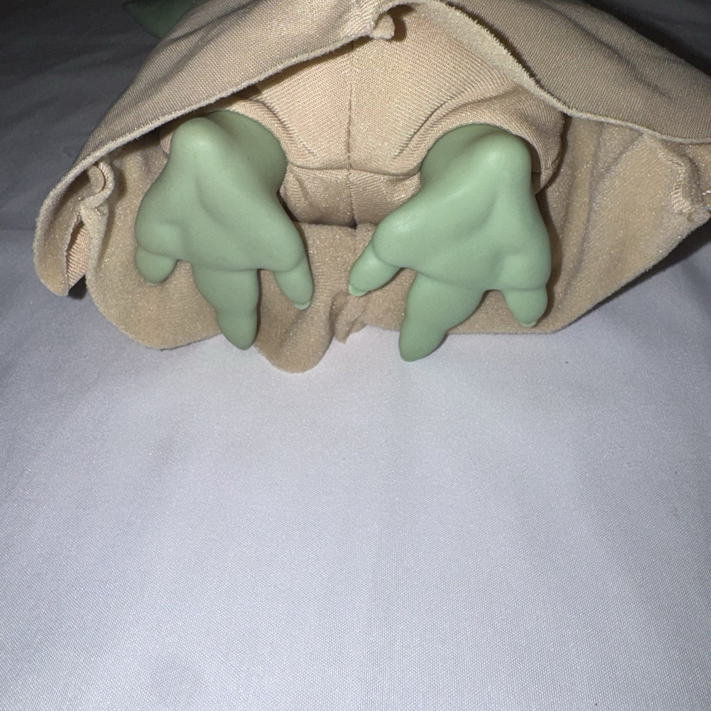 Star Wars The Child Baby Yoda Grogu 8" Talking Kids Toy Interactive Mandalorian