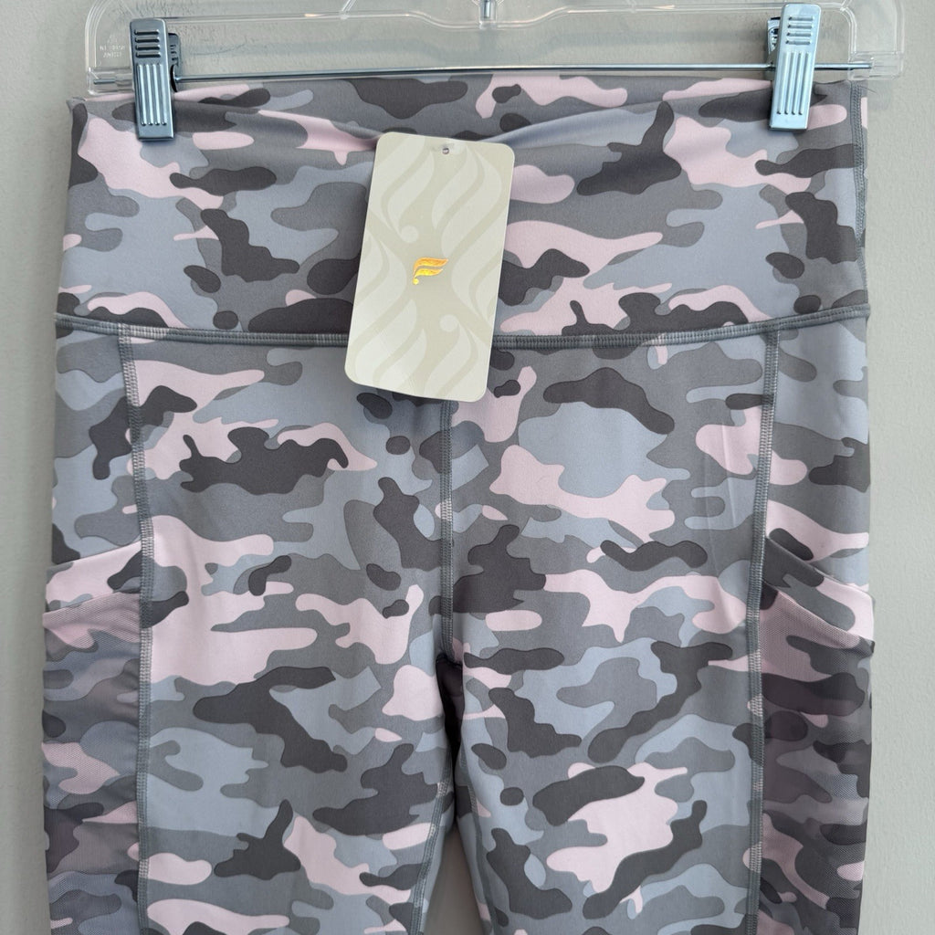 NWT Fabletics Mila Pocket Capri Leggings Camo Pink Gray M PowerHold