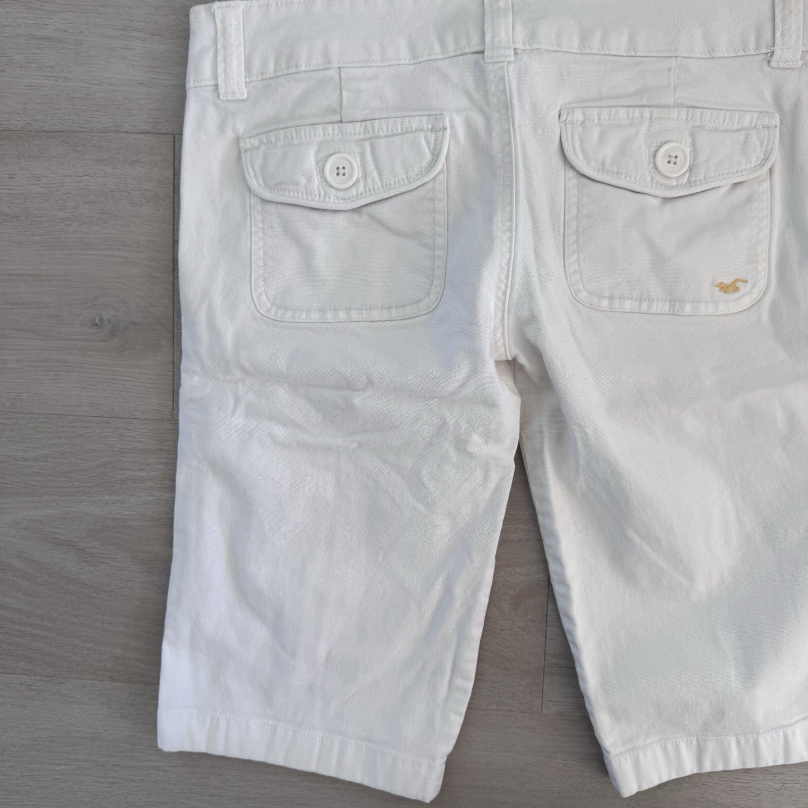Hollister White Bermuda Shorts Low Rise Y2K Size 3 