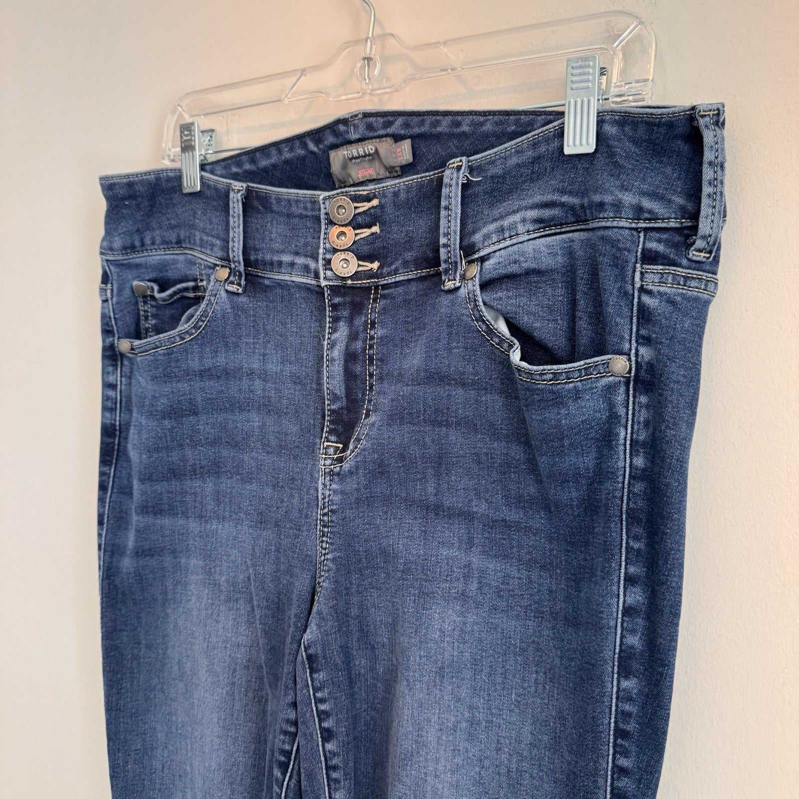 Torrid Womens 14R Blue Denim Jeggings High Rise 3-Button Fly Stretch Skinny