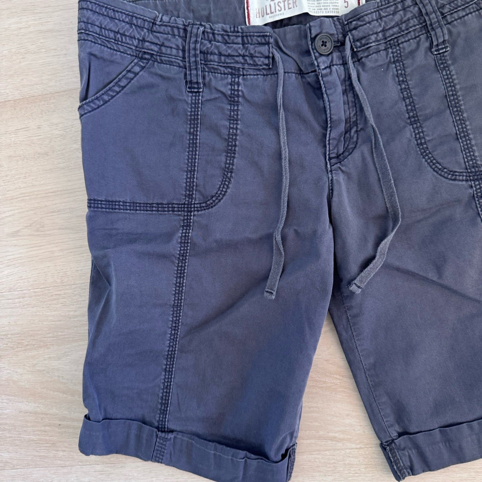 Hollister Vintage 2008 Cargo Shorts Blue Y2K Size 5 Women’s Juniors Bermuda