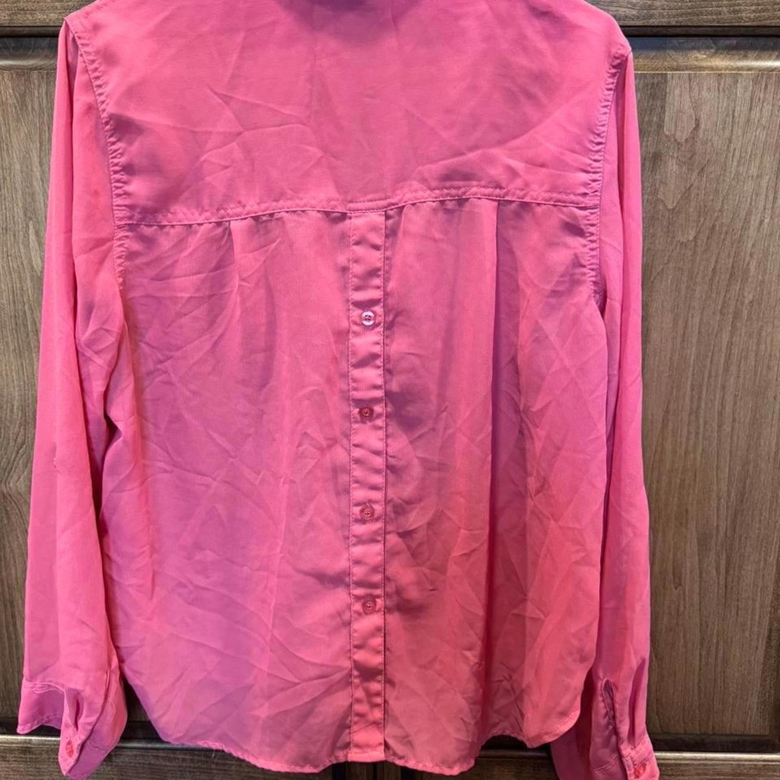 Vintage wet seal size XL Pink button-up blouse with a relaxed fit